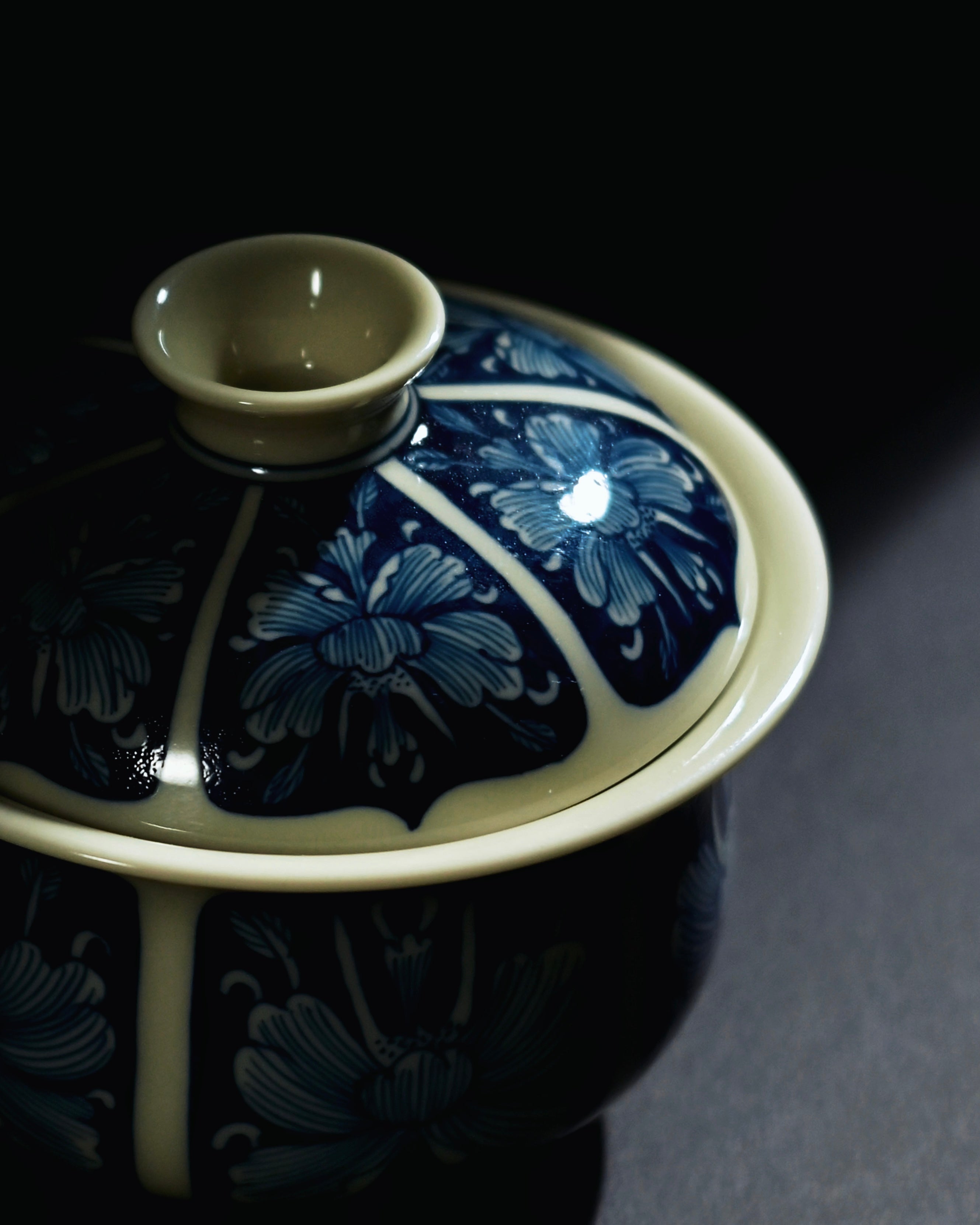 hand painted peony tea bowl – Antique-Style Blue-and-White Peony Gaiwan 140ml by Kungfuyang