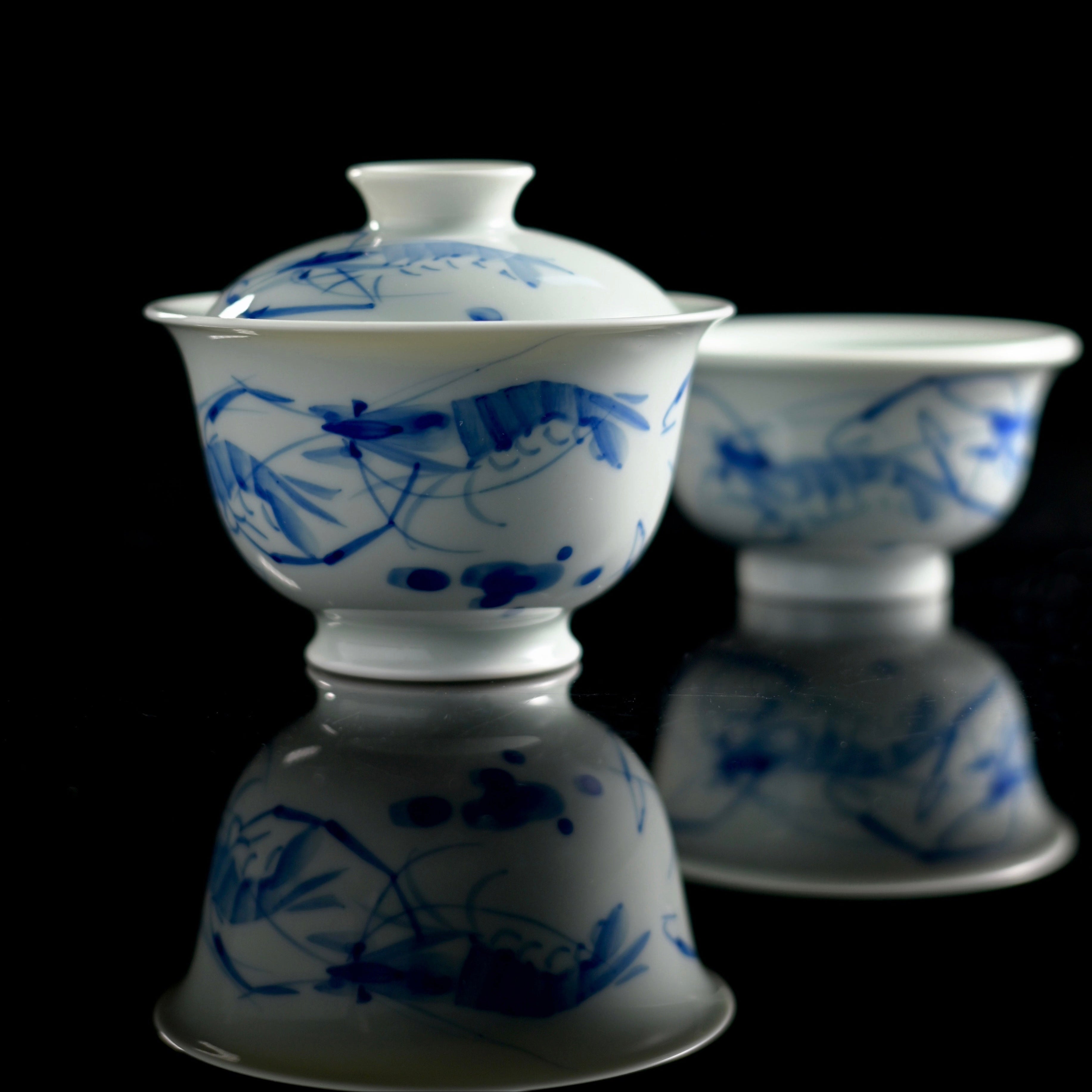hand painted shrimp blue and white – Jingdezhen Hand-Painted Shrimp Blue and White Porcelain by Kungfuyang