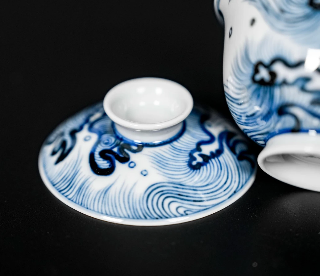 hand painted underglaze waves – Jingdezhen Hand-Painted Ming-Style Blue-and-White Wave Pattern by Kungfuyang
