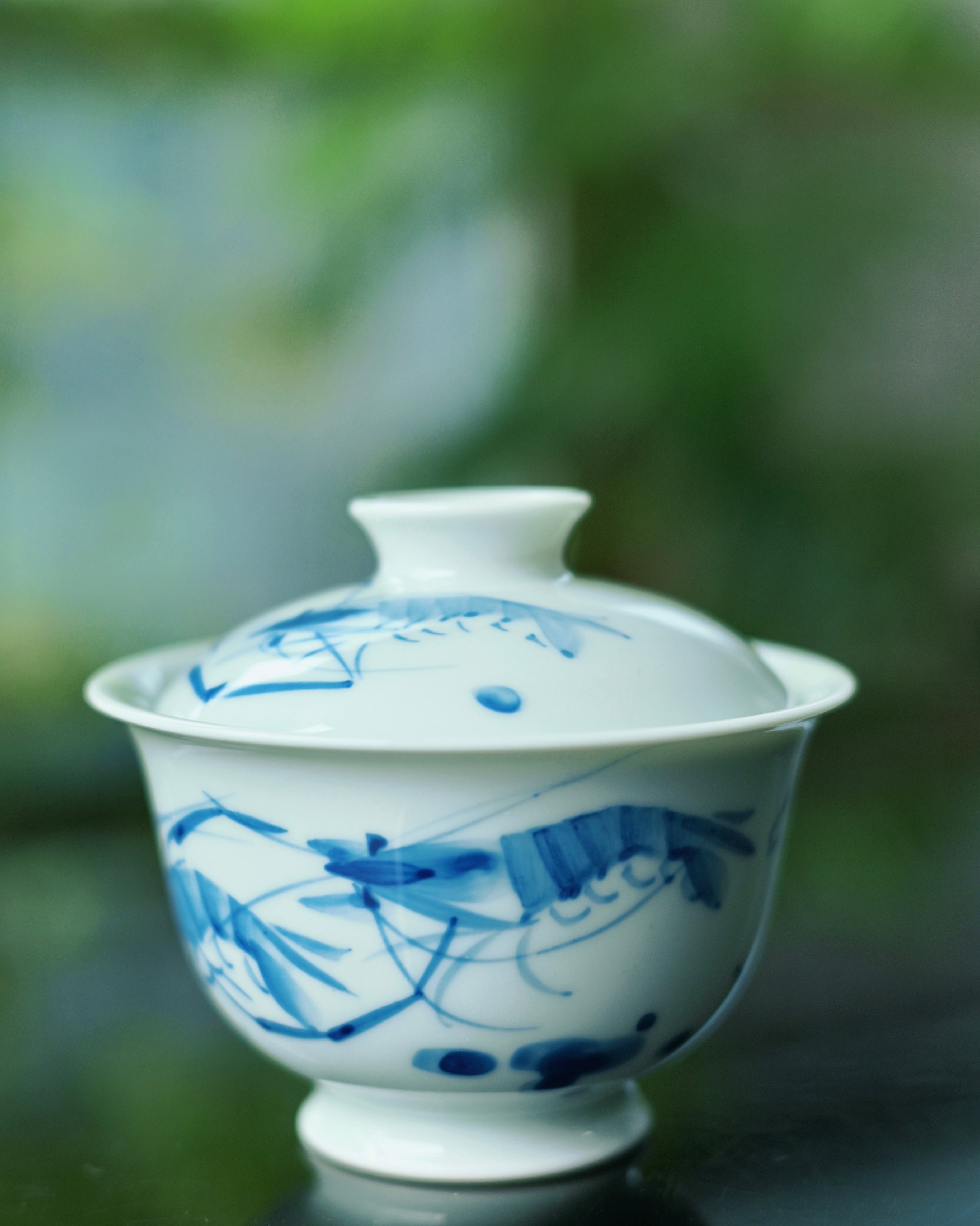 handcrafted blue and white shrimp – Jingdezhen Hand-Painted Shrimp Blue and White Porcelain by Kungfuyang