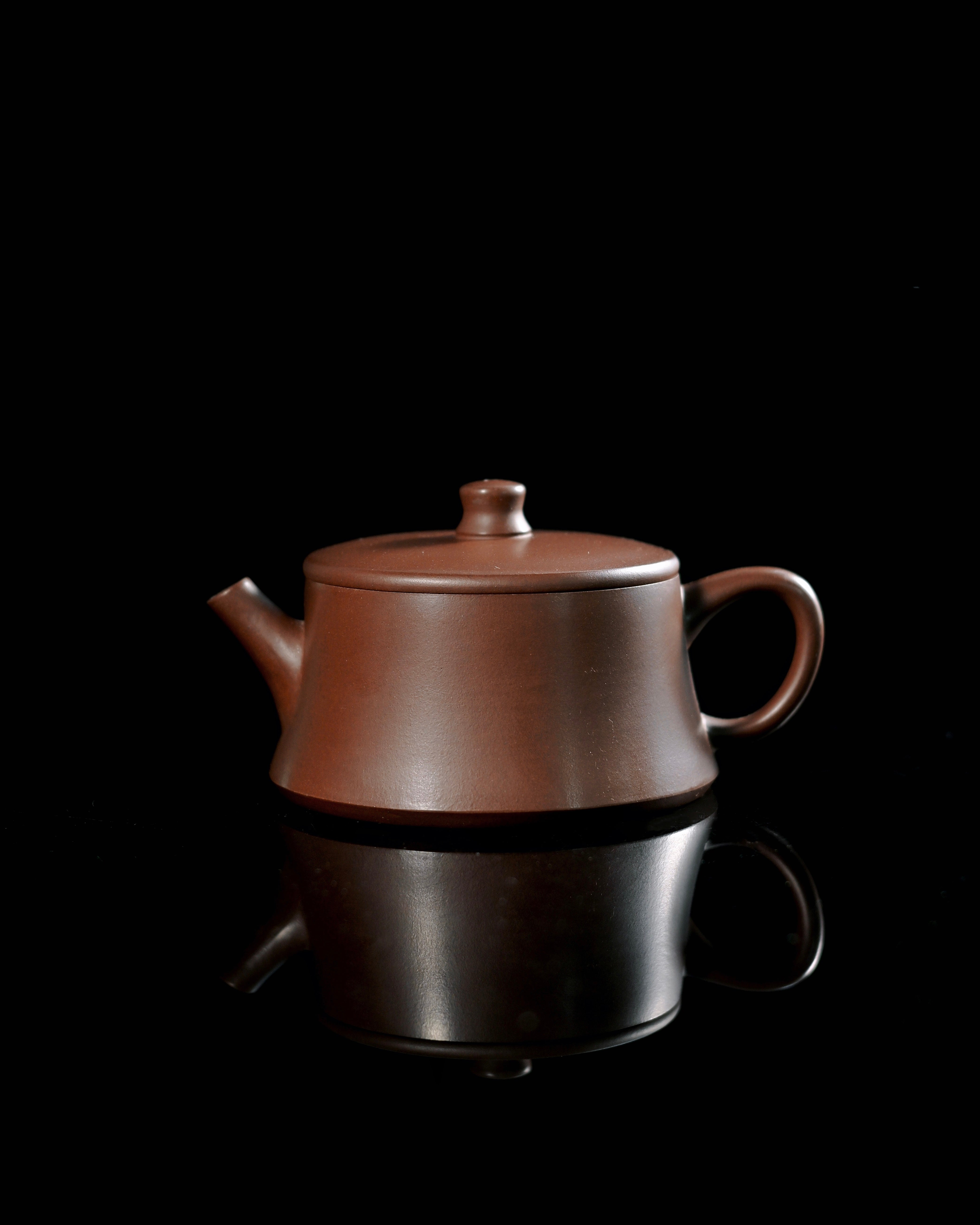 handmade yixing purpel dicao qing plinth – Handmade Yixing Zisha "Dicao Qing" Plinth Teapot by Kungfuyang