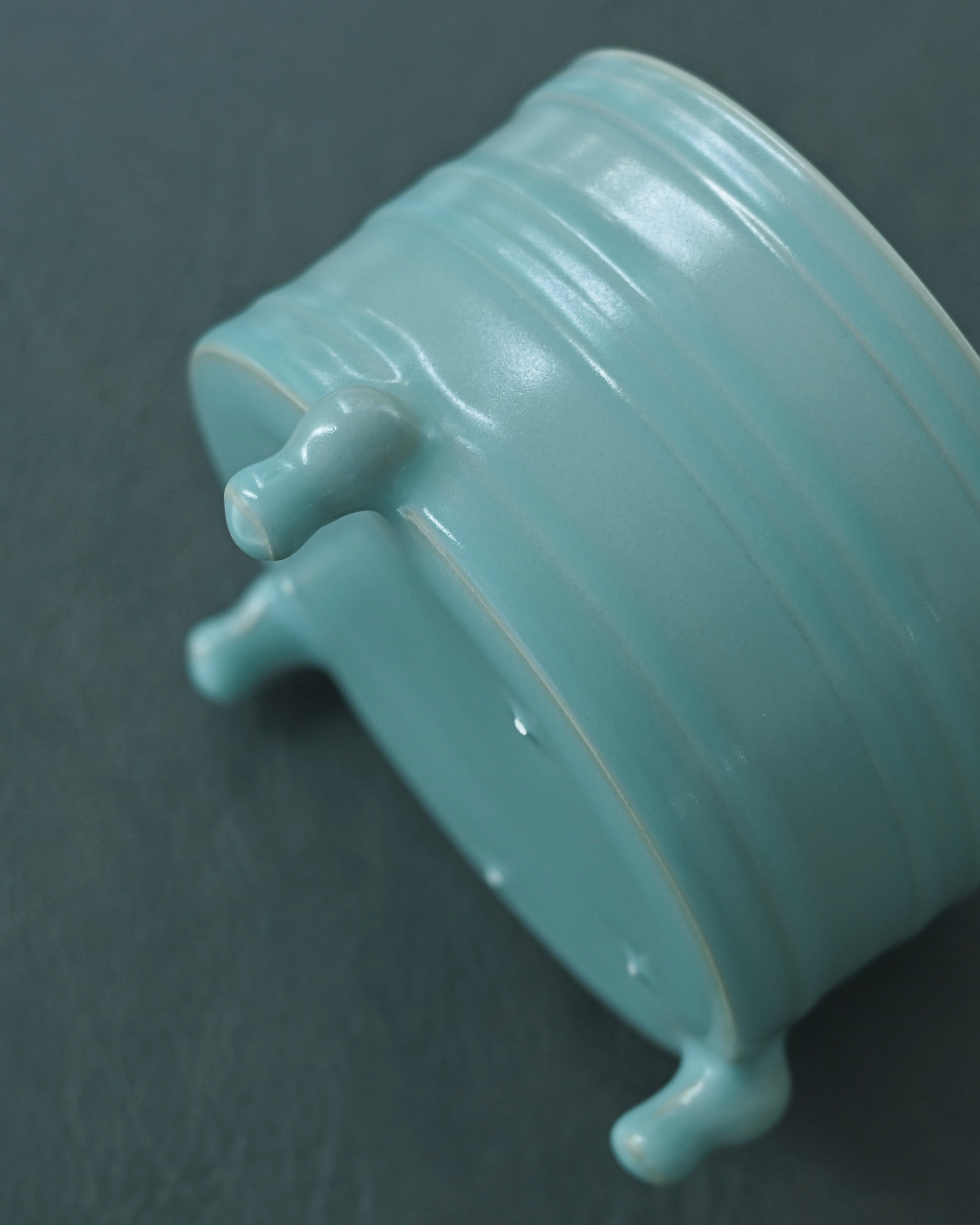 incense ash clay ru ware zun – Ru Ware grey-blue-green glaze Zun tripod with string design by Kungfuyang