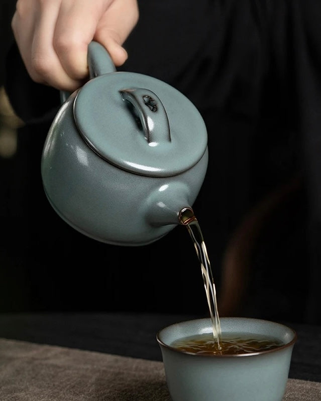 iron clay longquan celadon teapot – Longquan Celadon Han Style (Hanwa)Teapot 280ml by Kungfuyang