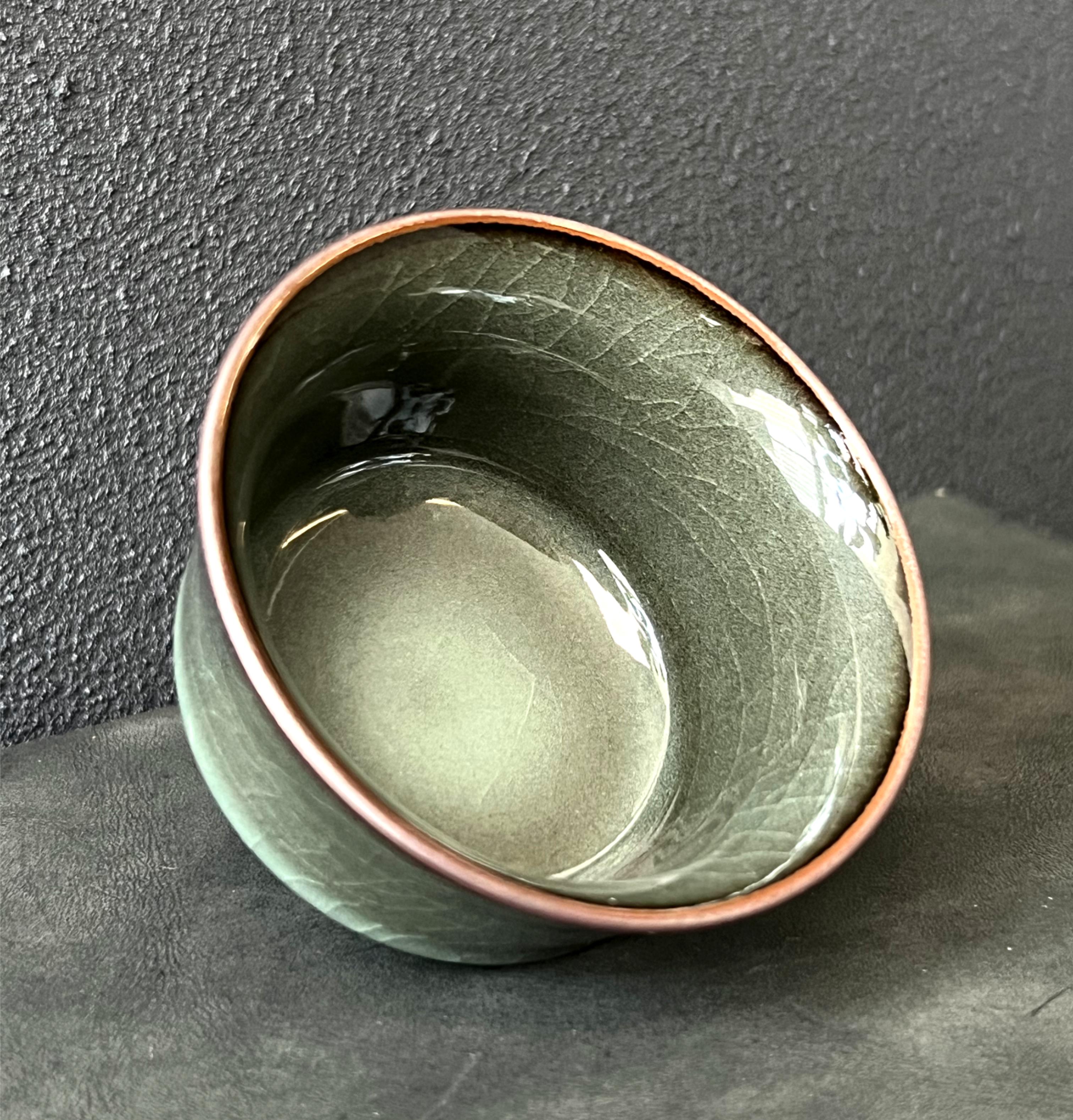 iron gray celadon surface – Longquan Celadon Ge kiln Iron-bodied Teacup by Kungfuyang
