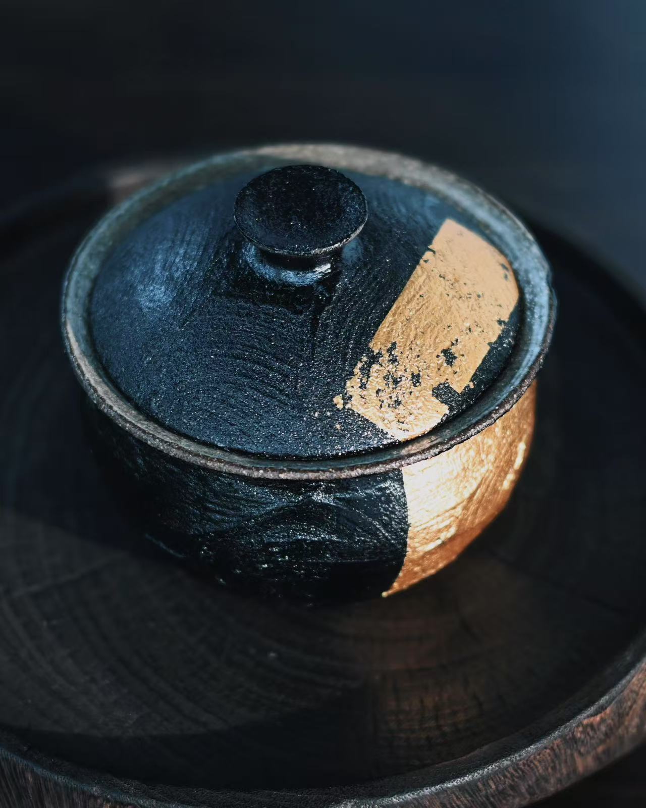 japanese zen style gaiwan – Wabi-Sabi Coarse Clay Gold Accented Gaiwan by Kungfuyang
