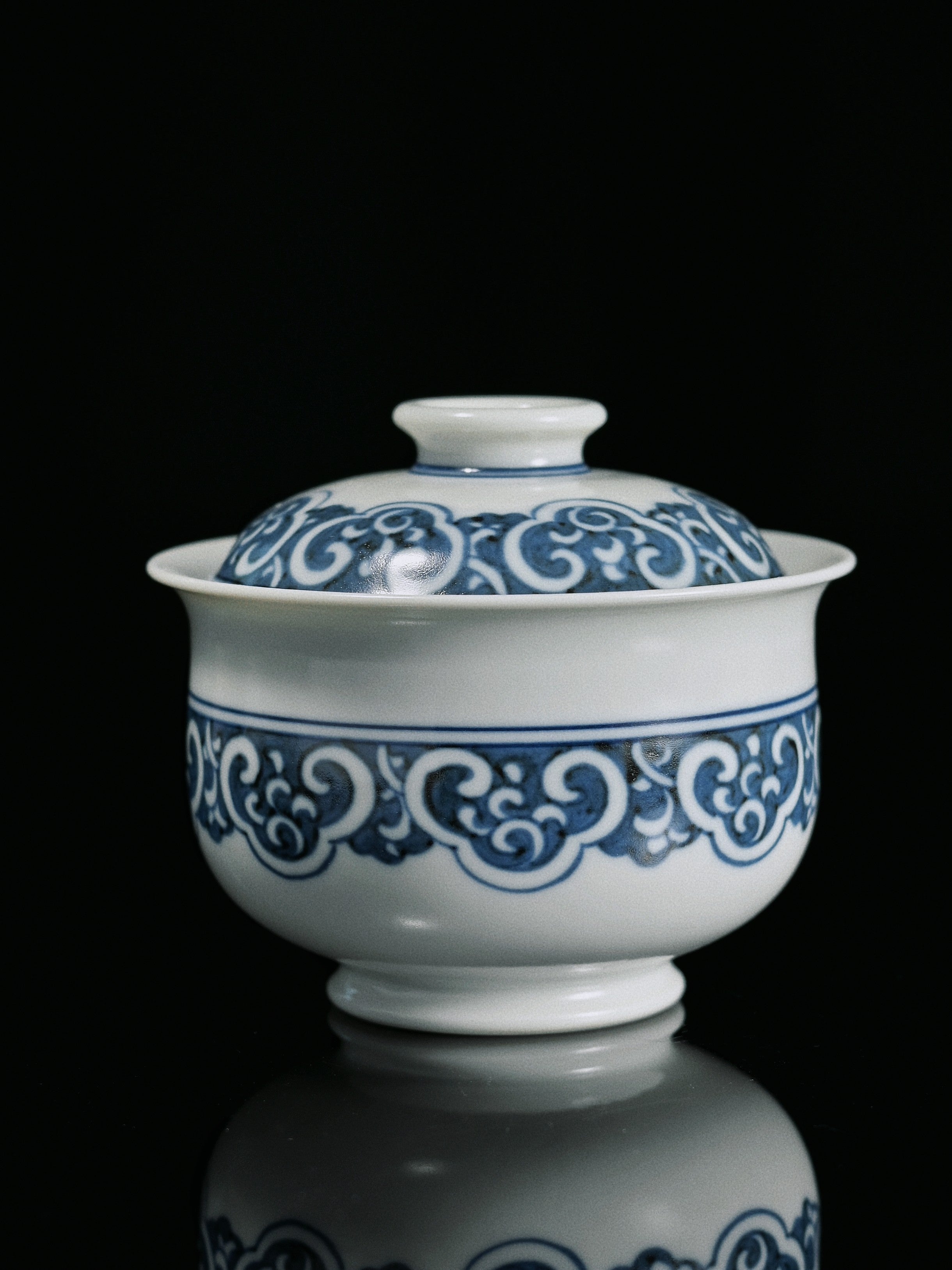 jingdezhen blue and white baoxiang gaiwan – Jingdezhen Imperial Blue-and-White Ruyi Gaiwan Set by Kungfuyang