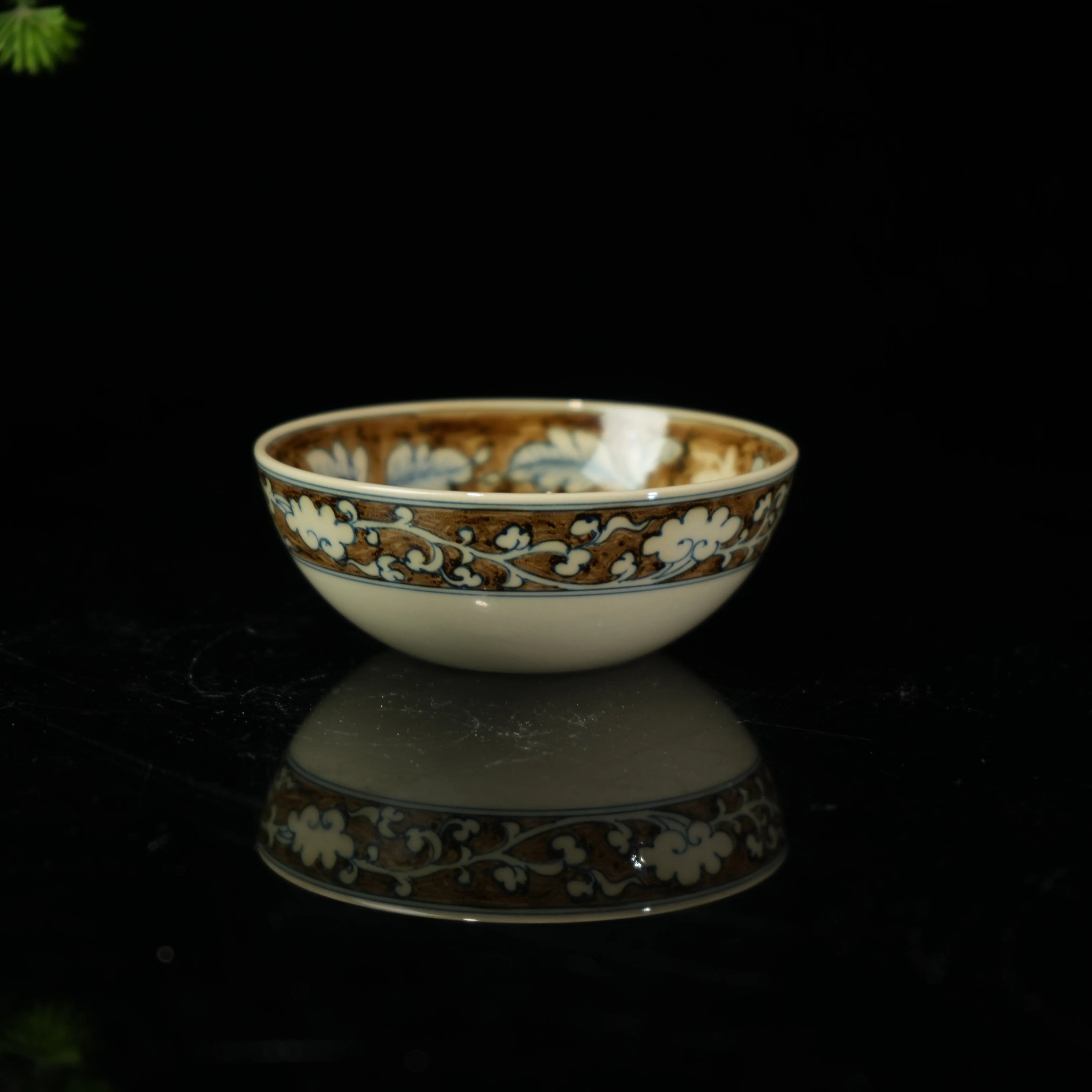 jingdezhen hand painted teacup 100ml – Jingdezhen Hand-Painted Underglaze Gold Phoenix Pu'er Teacup by Kungfuyang