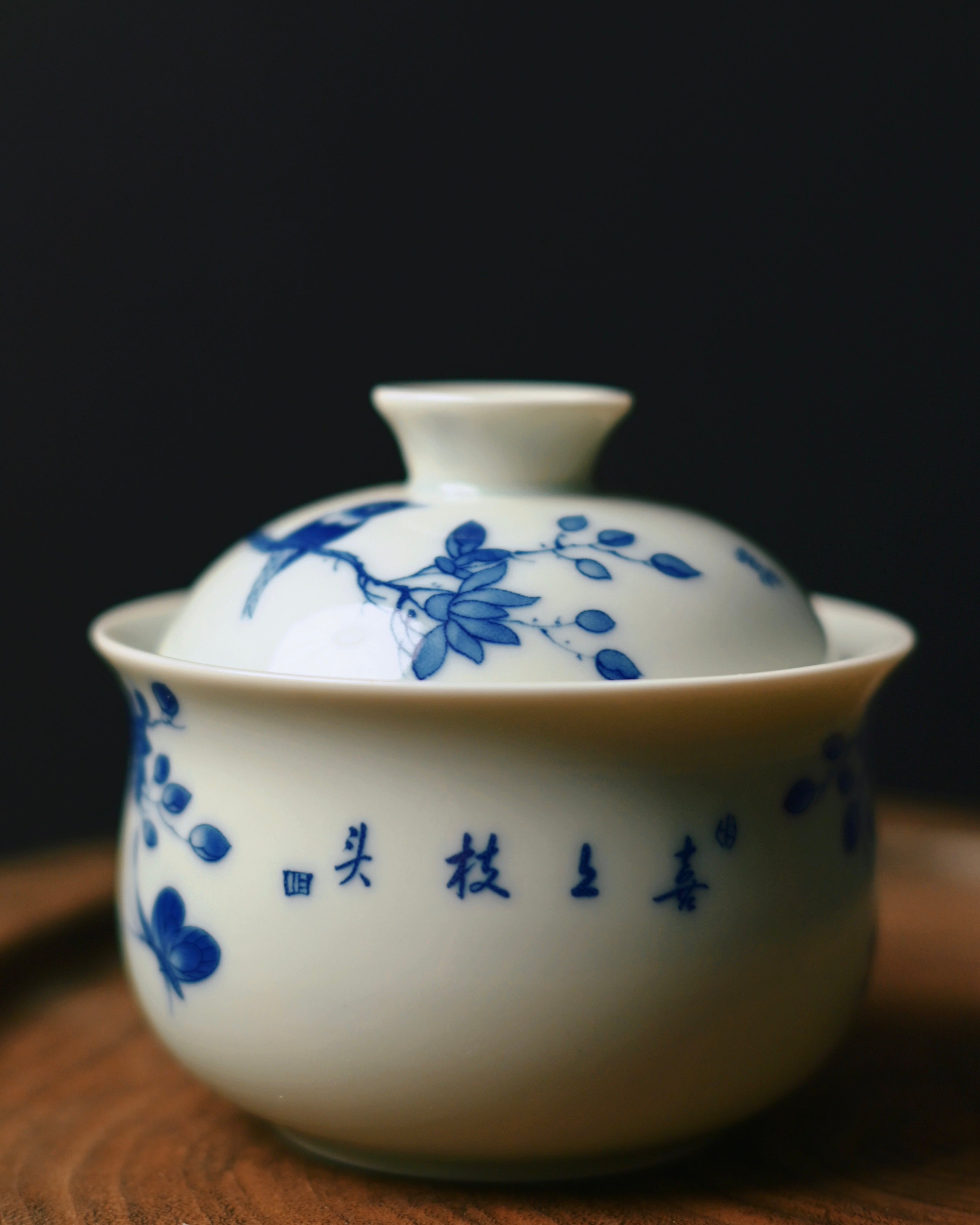 jingdezhen handmade gaiwan tea brewing – Jingdezhen Blue and White Birds and Flowers Gaiwan 150ml by Kungfuyang