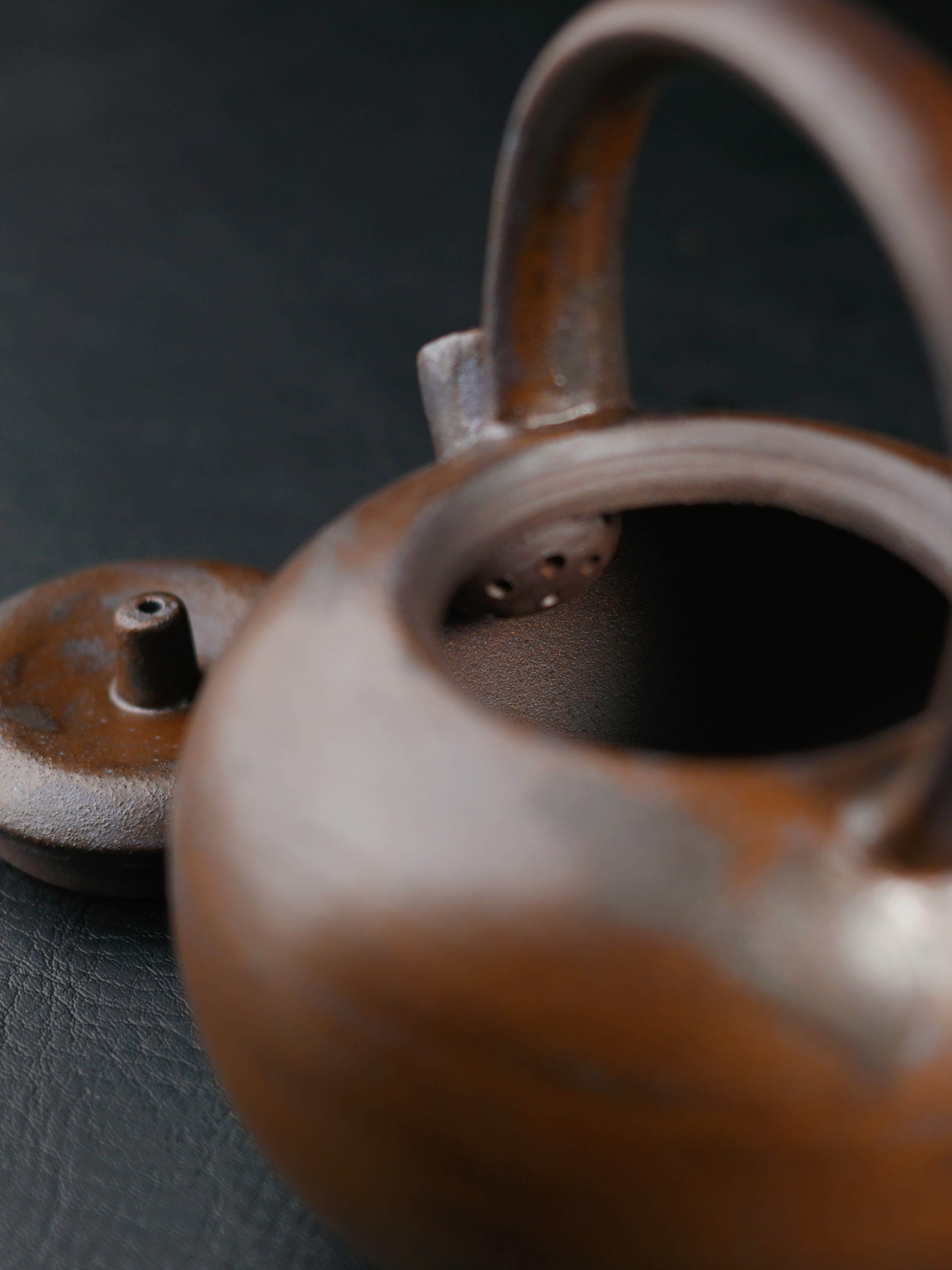 kohiki glaze handle teapot – Retro Coarse Clay Arichaic Design Handle Teapot by Kungfuyang