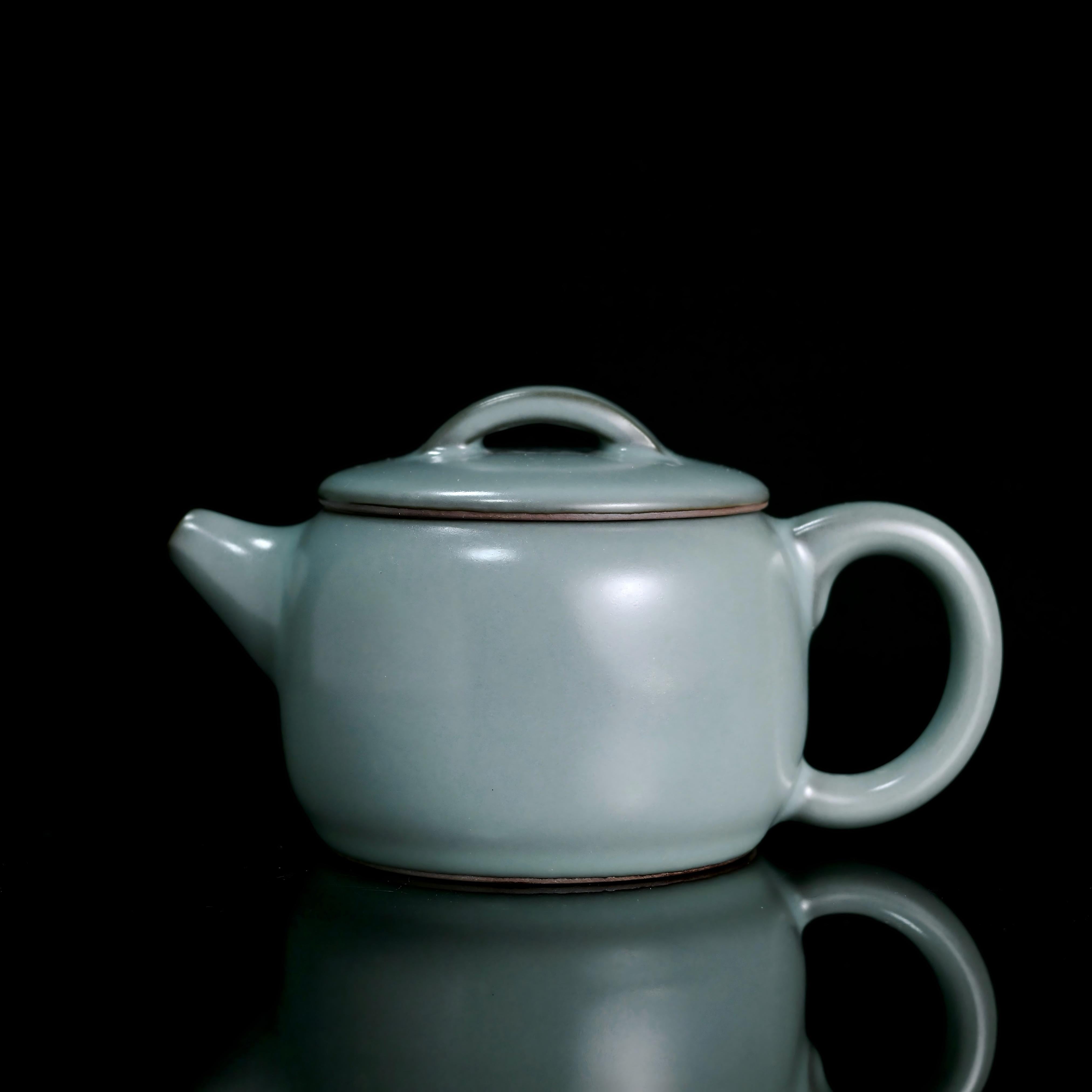 longquan celadon han style teapot 280ml – Longquan Celadon Han Style (Hanwa)Teapot 280ml by Kungfuyang