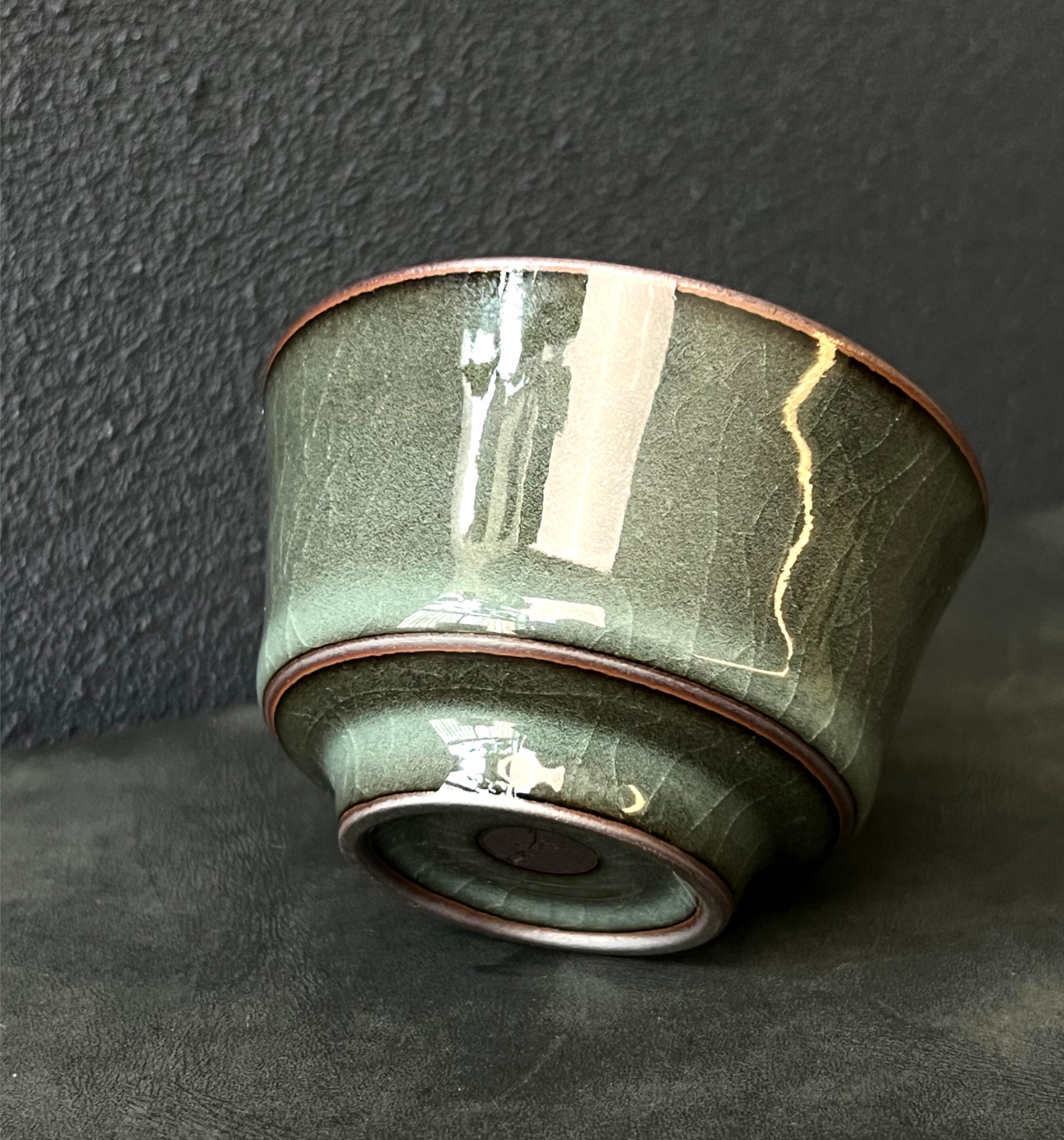 longquan gekiln teaset – Longquan Celadon Ge kiln Iron-bodied Teacup by Kungfuyang