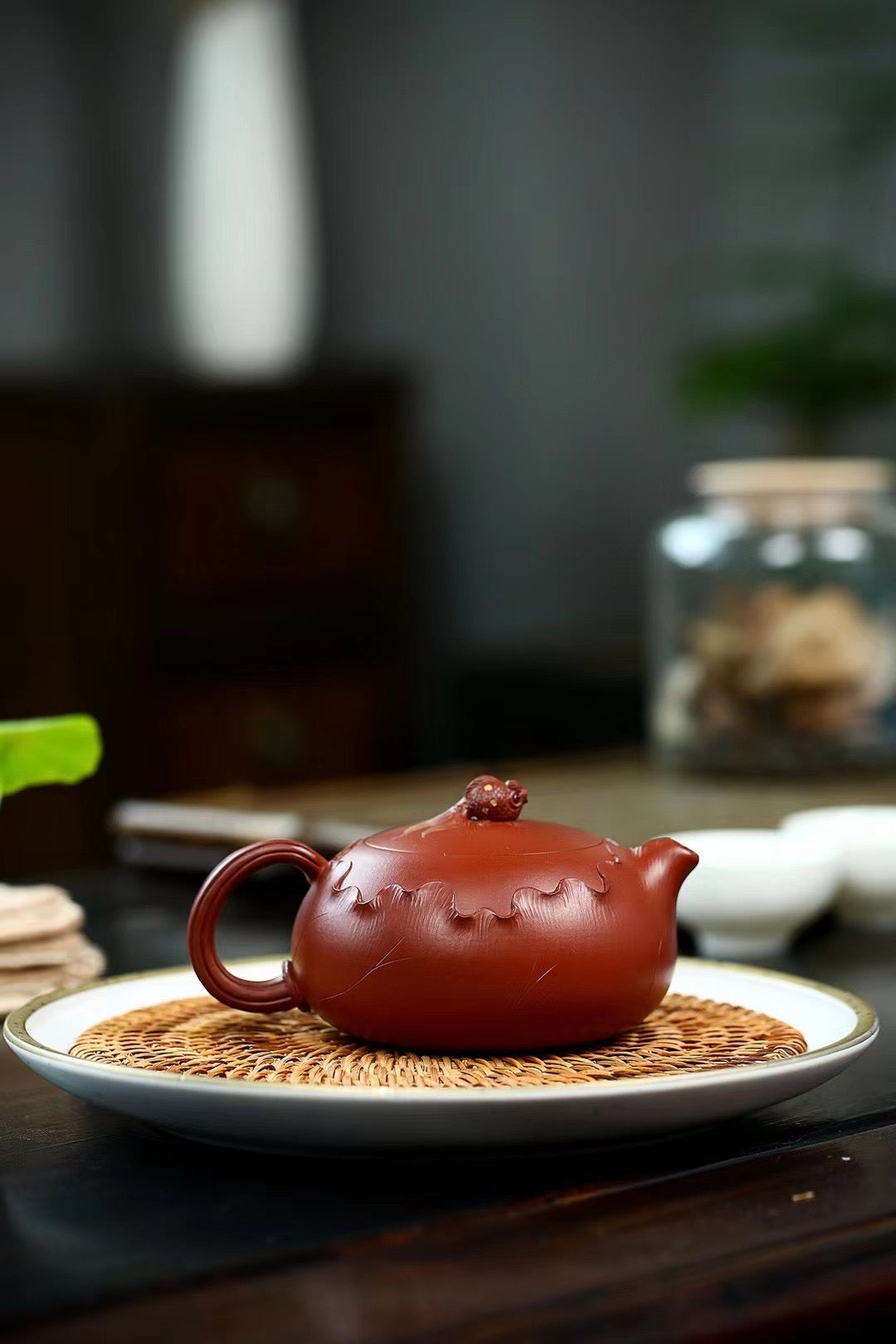 lotus and goldfish handmade teapot – Yang Junbao Hand-Signed Yixing Purple Clay Flat Xishi by Kungfuyang