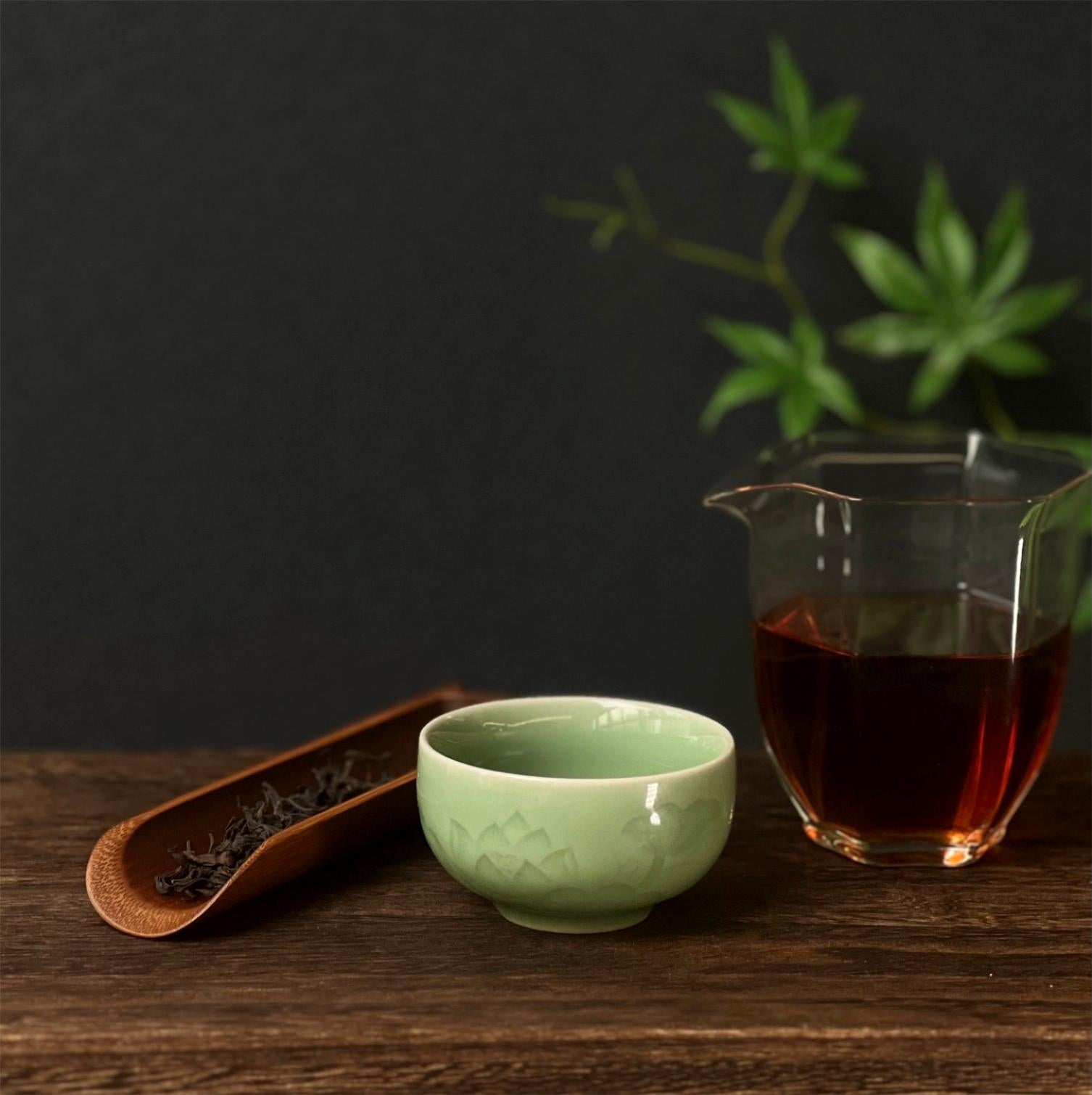 lotus pattern celadon teacup – Longquan Celadon Lotus Pattern Plum-green Teacup by Kungfuyang