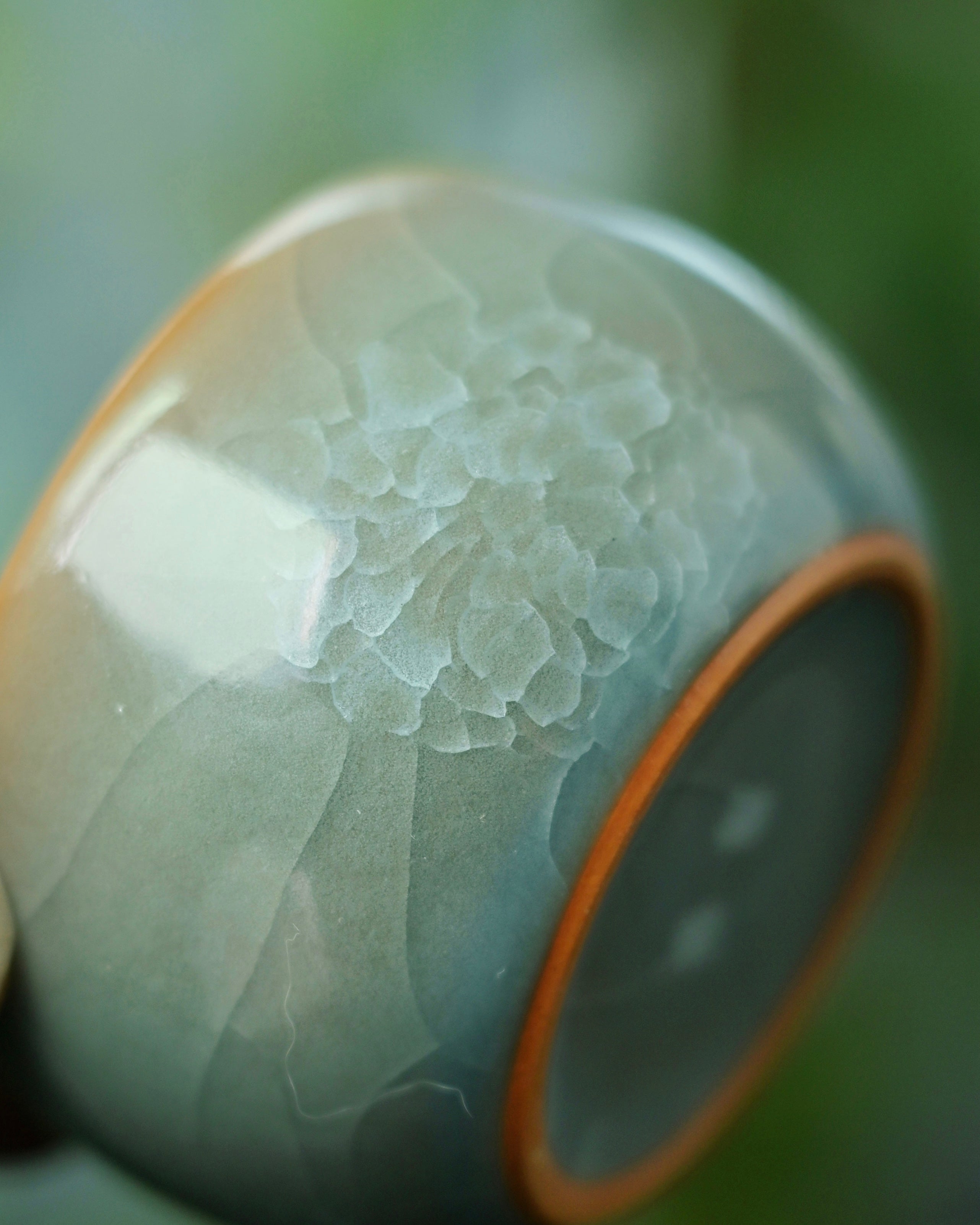 master cup sea green glaze – Longquan Celadon Ice-Crackle Master Cup by Kungfuyang