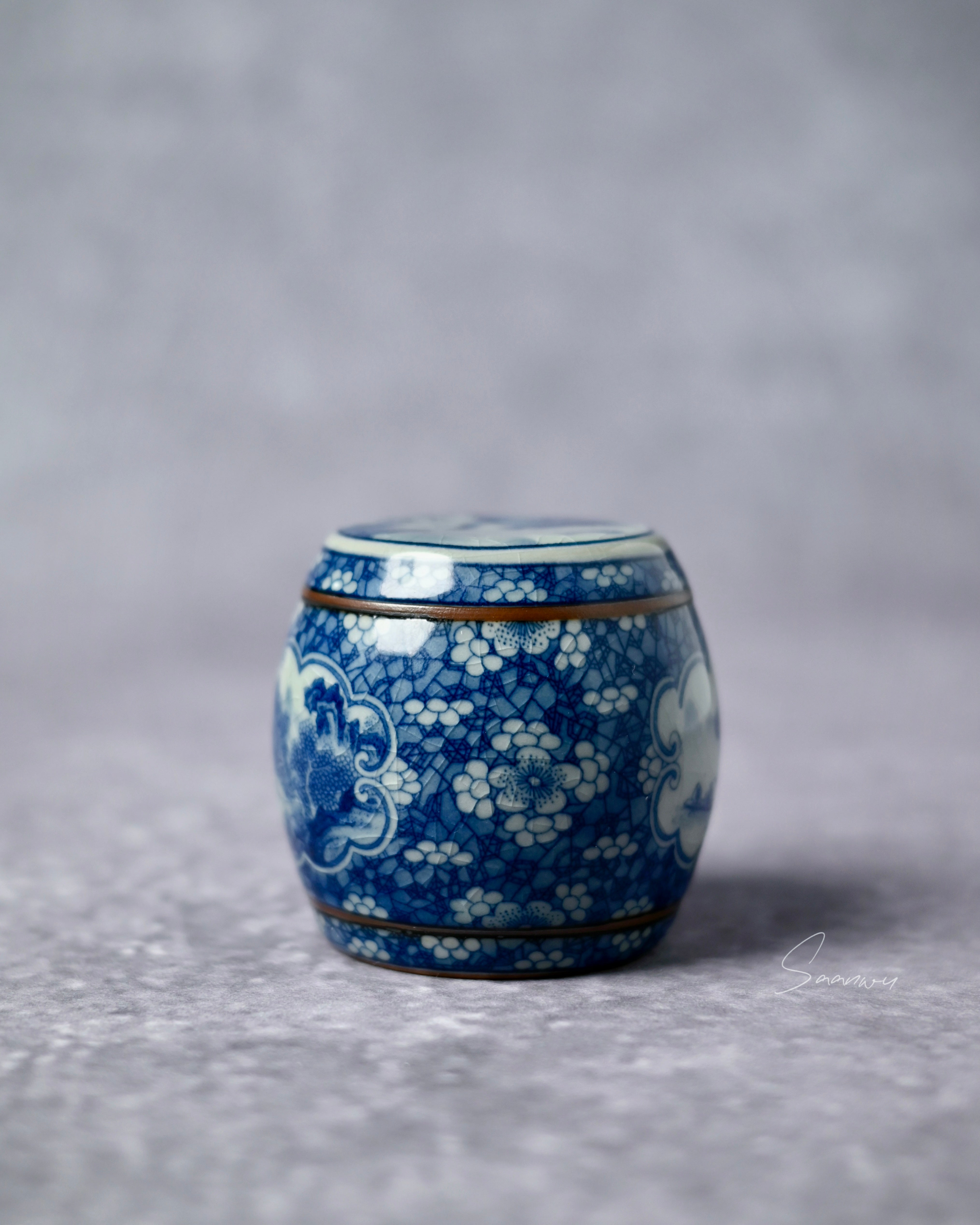 porcelain tea lid accessory – Blue-and-White Archaic Glaze Gaiwan / Teapot Lid Holder by Kungfuyang