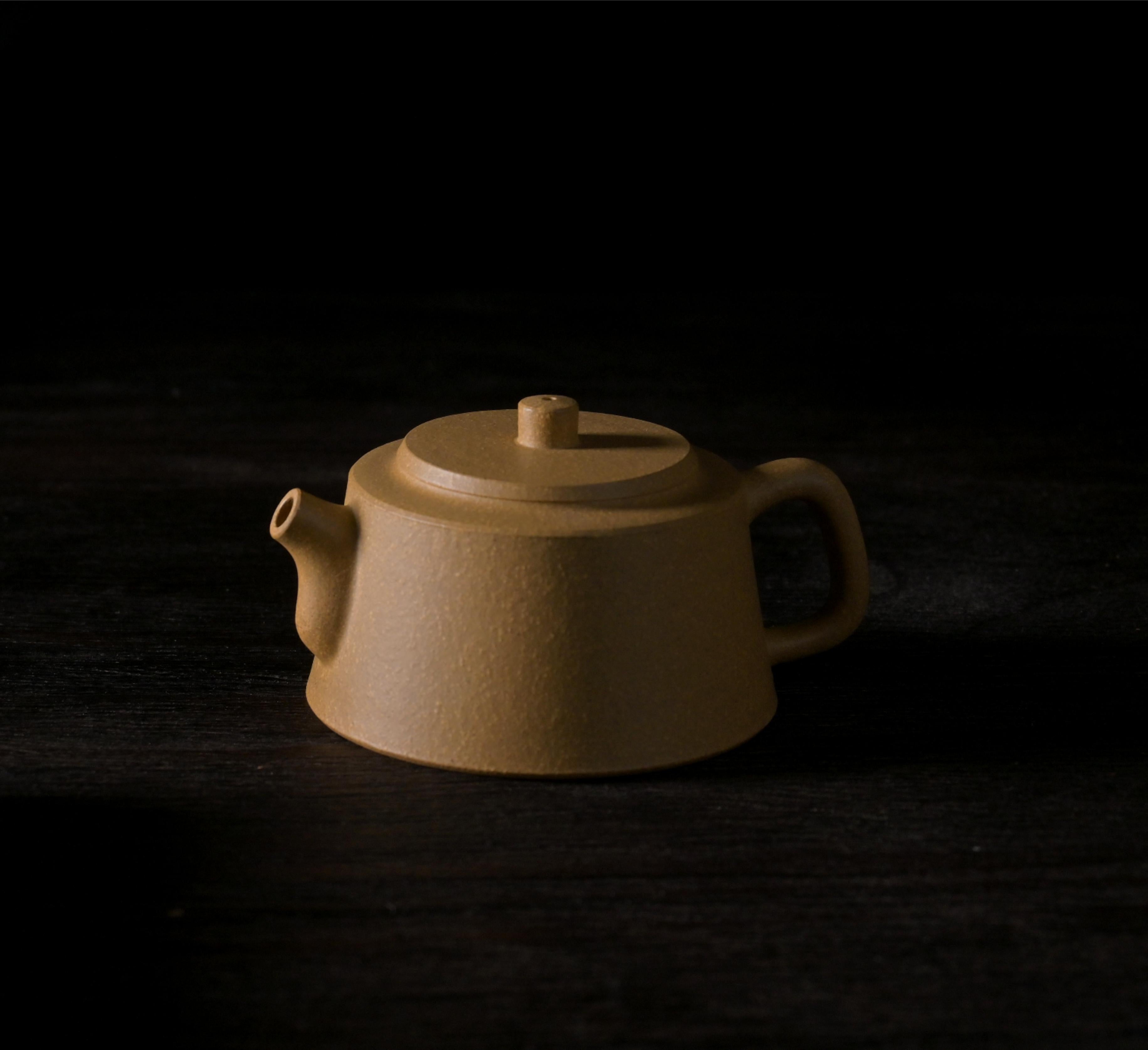 purple clay pillar base teapot wide bottom – Yixing Zisha teapot Purple clay yellow Duan "Pillar Base" by Kungfuyang