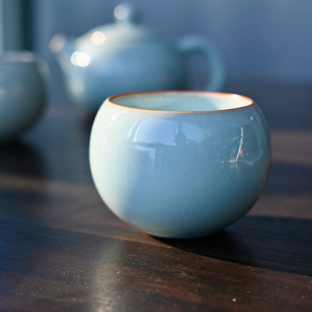 ru kiln dragon egg teacup – “Dragon Egg” Ru Porcelain Host Teacup by Kungfuyang