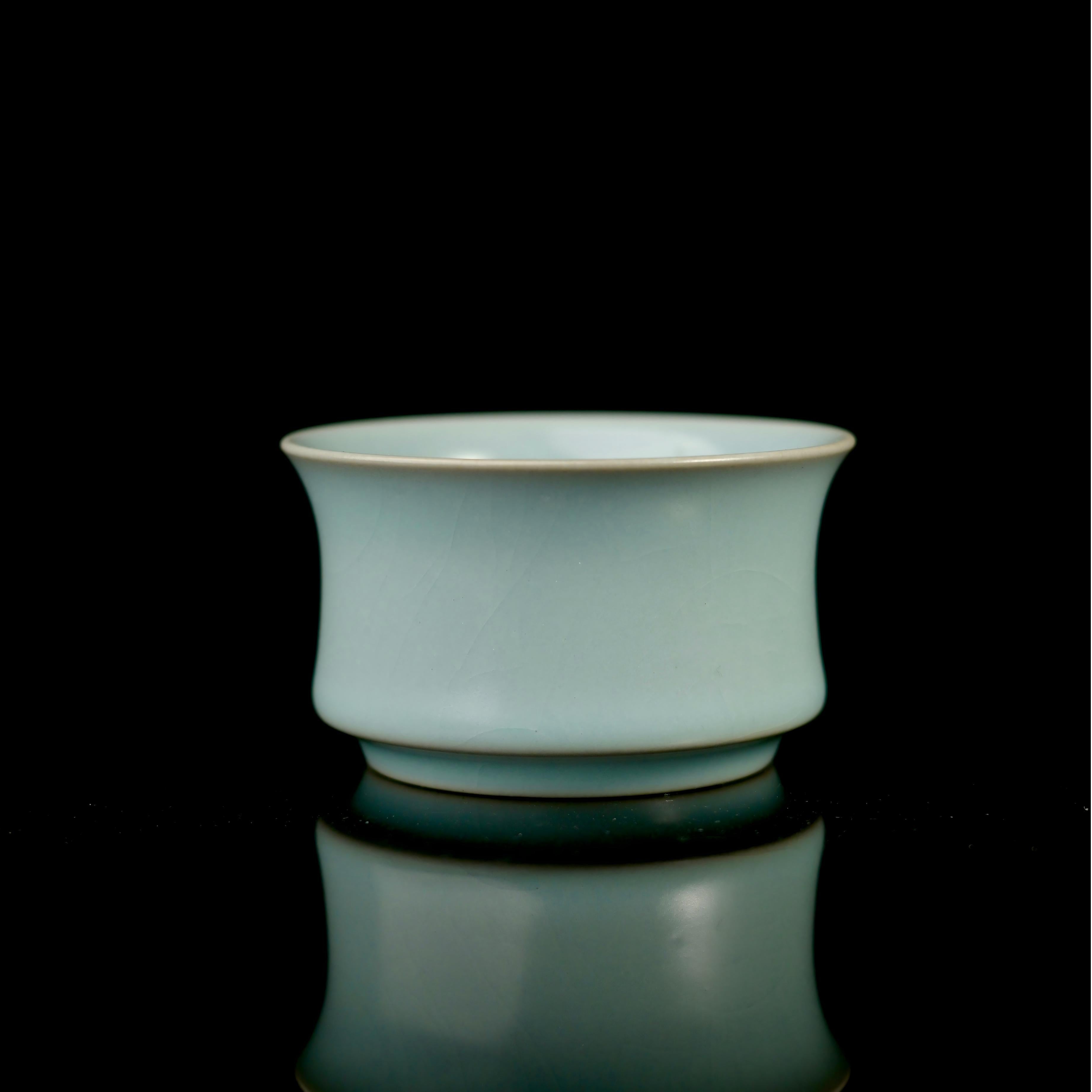 ru kiln master cup – Ru Porcelain Vintage Glaze "Horse Shoe" Teacup by Kungfuyang