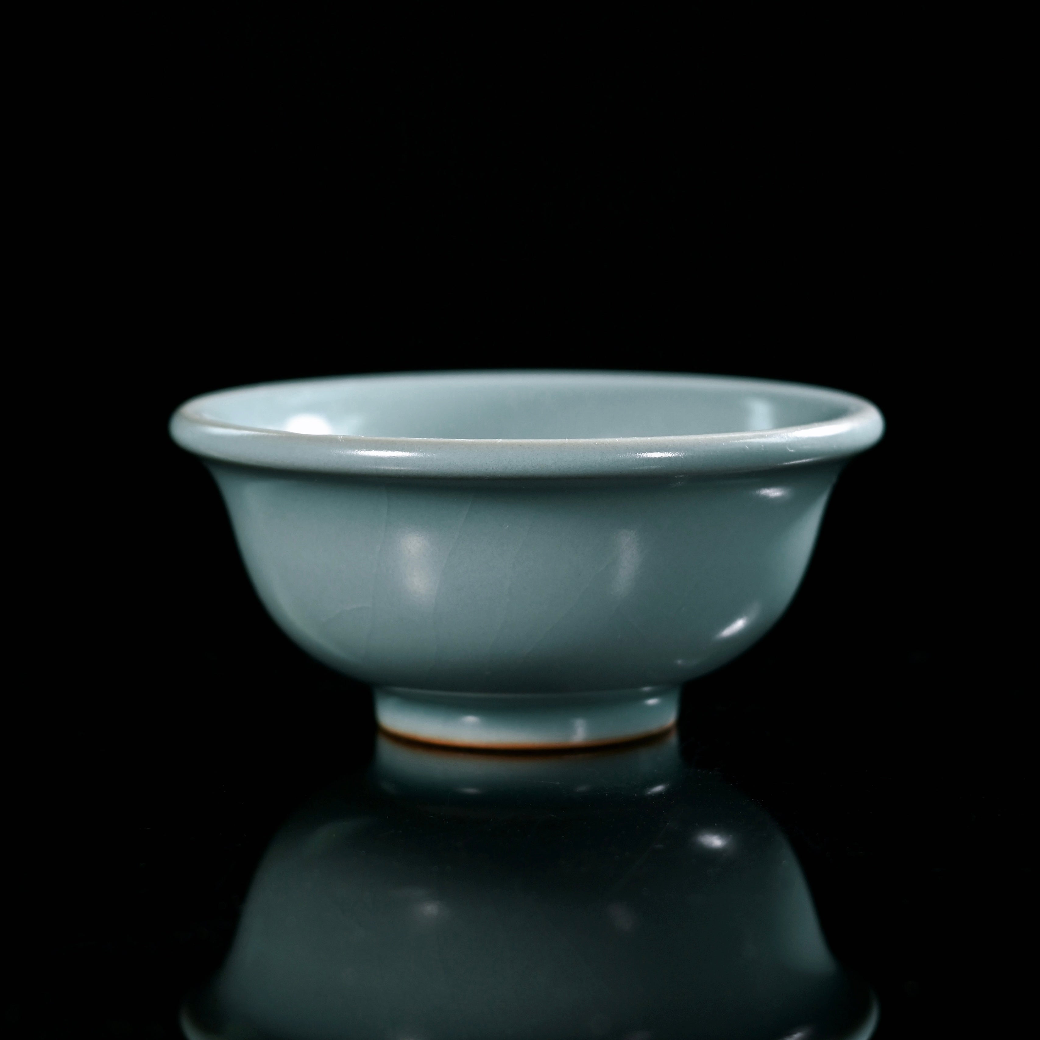 ru porcelain sky blue cup – Ru Porcelain Cup with Ring-Foot Firing Technique and Sky-Blue by Kungfuyang