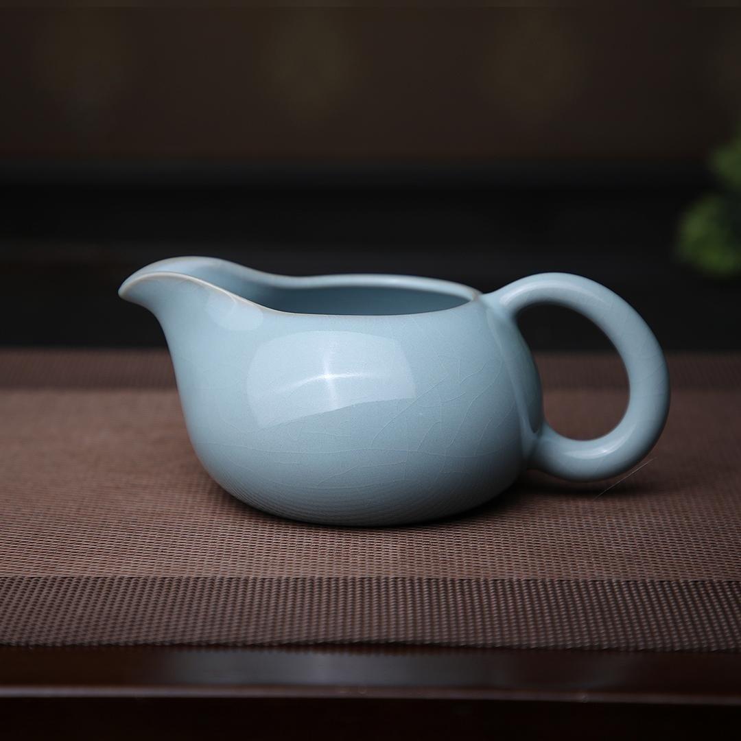 ru ware celadon glaze tea pitcher – Ru Porcelain Sky Blue Color Supporting Nail Craftsmanship by Kungfuyang