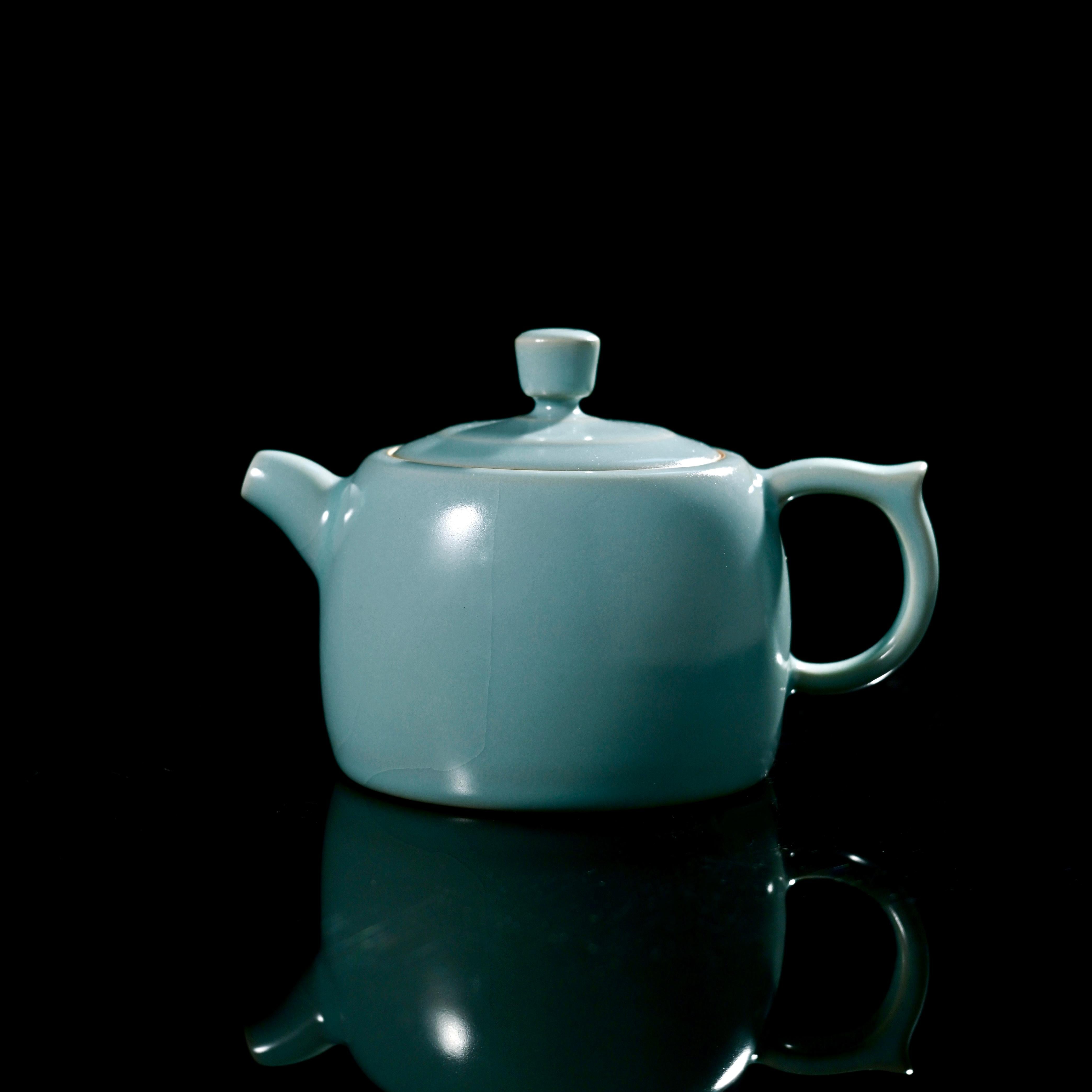 ru ware celadon jinglan teapot – Ru Ware Celadon Glaze Jinglan Teapot by Kungfuyang