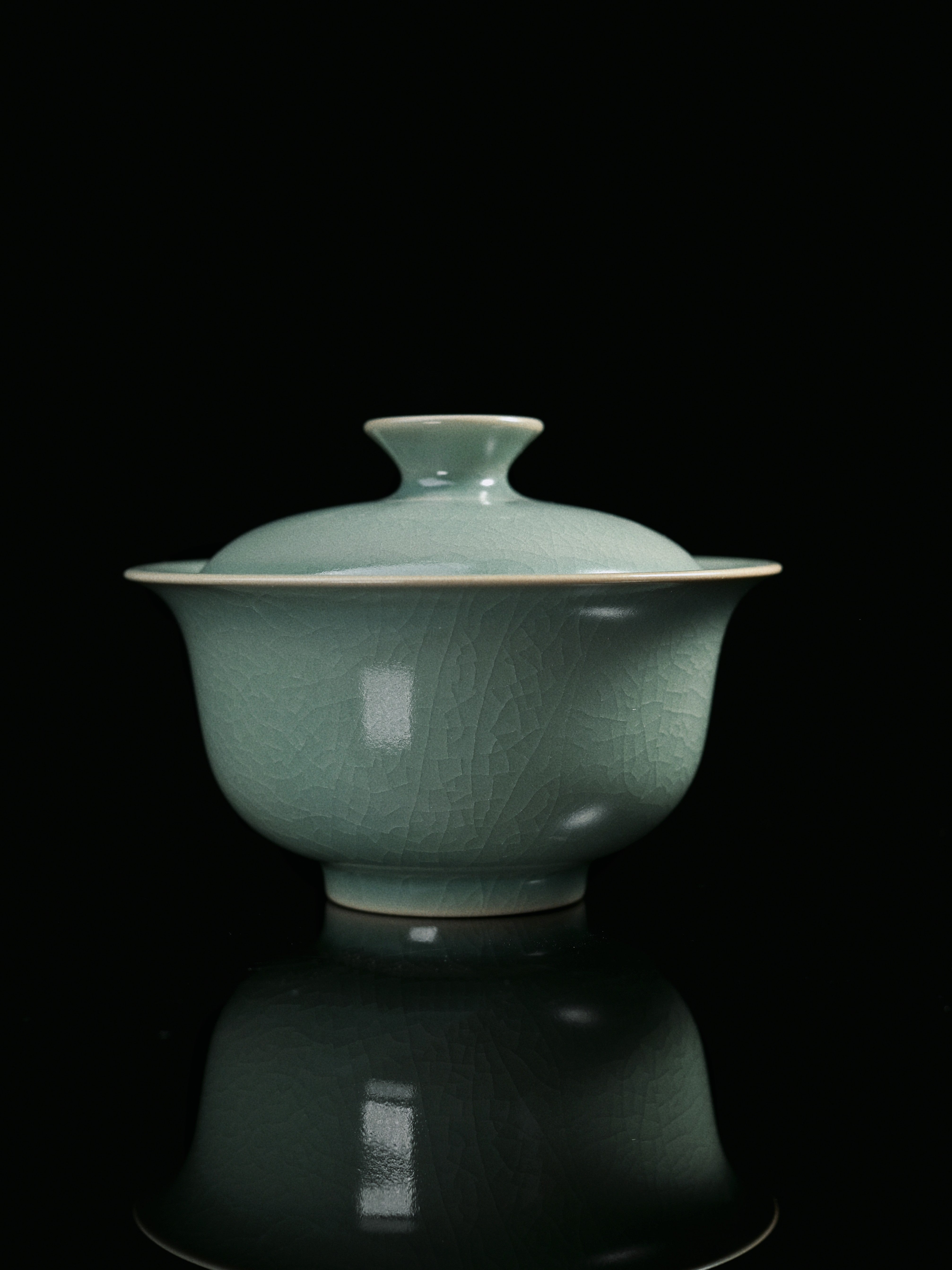 ru ware crackled glaze tea bowl – Ru Porcelain Gaiwan (Tea Bowl) with Crab-Claw Crackle Patterns by Kungfuyang