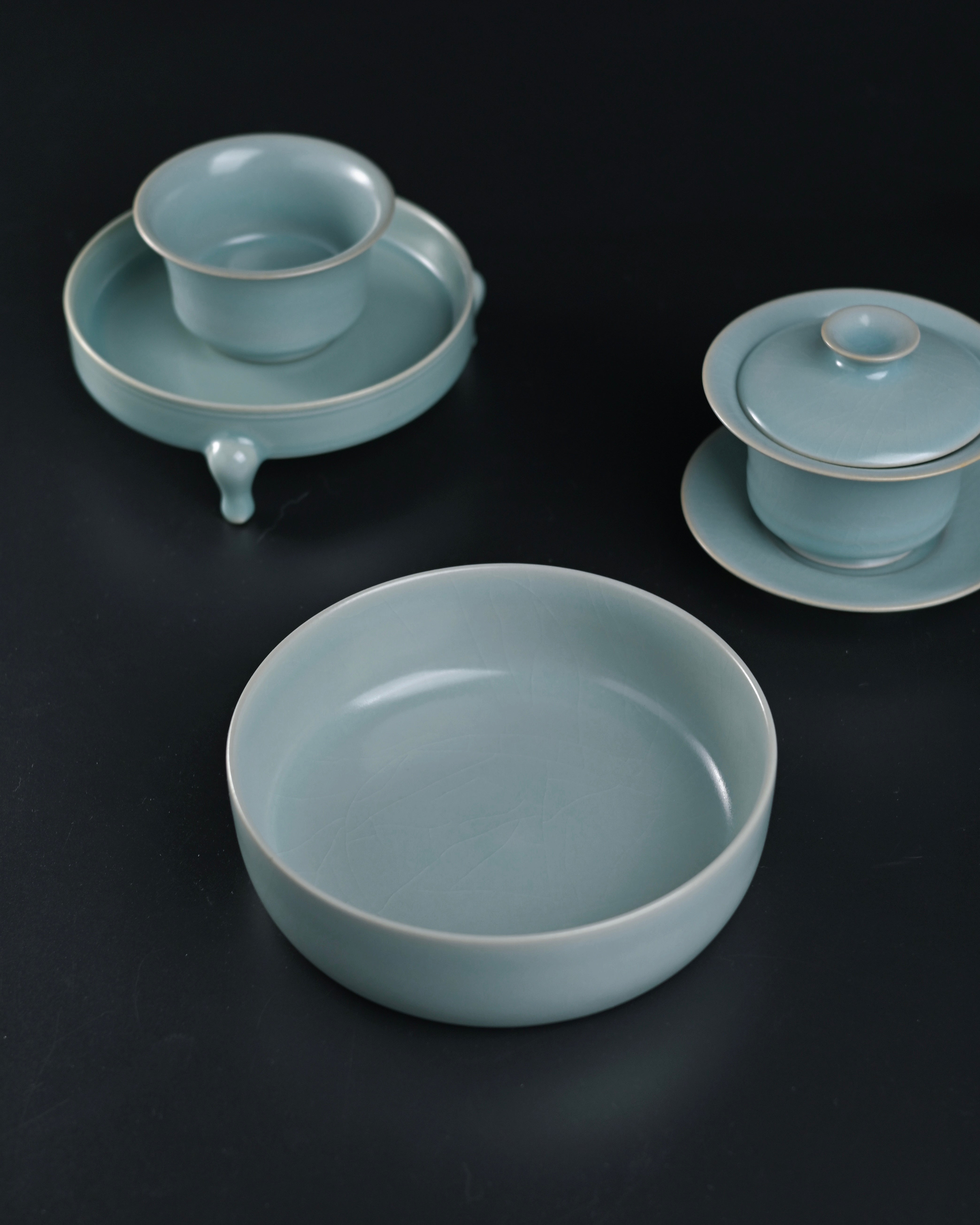 ru ware round washer tea tray – Ru Ware Sky-Blue Glaze Round Brush Washer by Kungfuyang