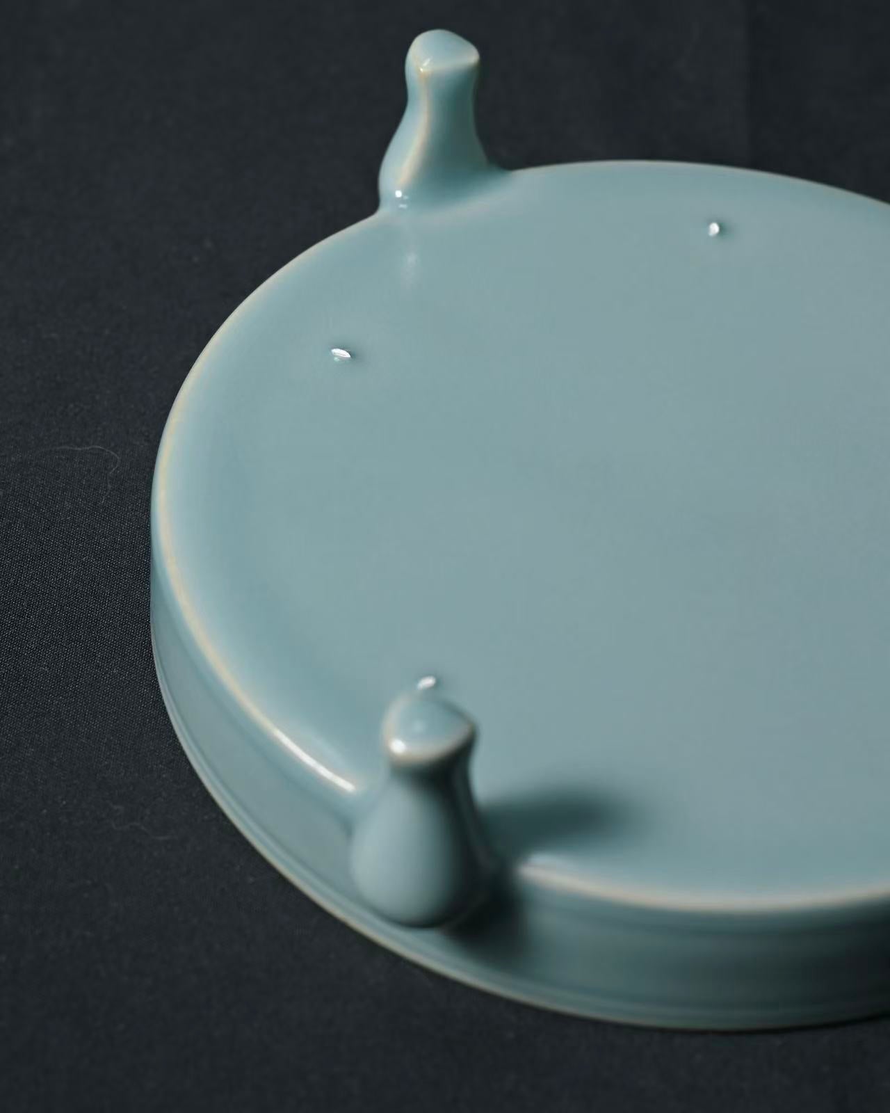ru ware sky blue glaze stand of zun tripod – Ru Ware Sky-Blue Glaze Stand of Zun Tripod (Tea Tray) by Kungfuyang