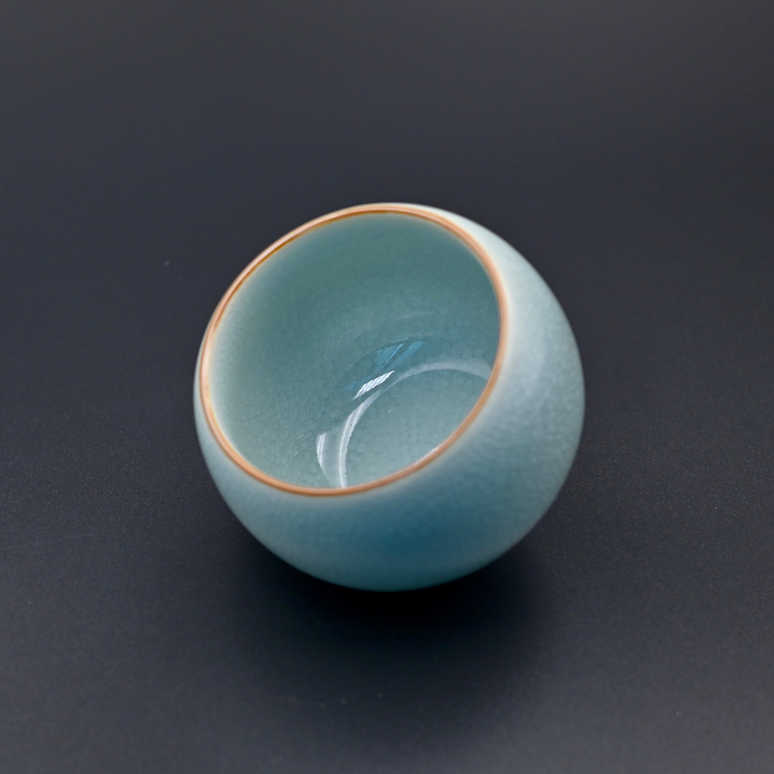 ru yao dradon egg teacup – “Dragon’s Egg” Ru Porcelain Ice-Crackle Host Teacup by Kungfuyang