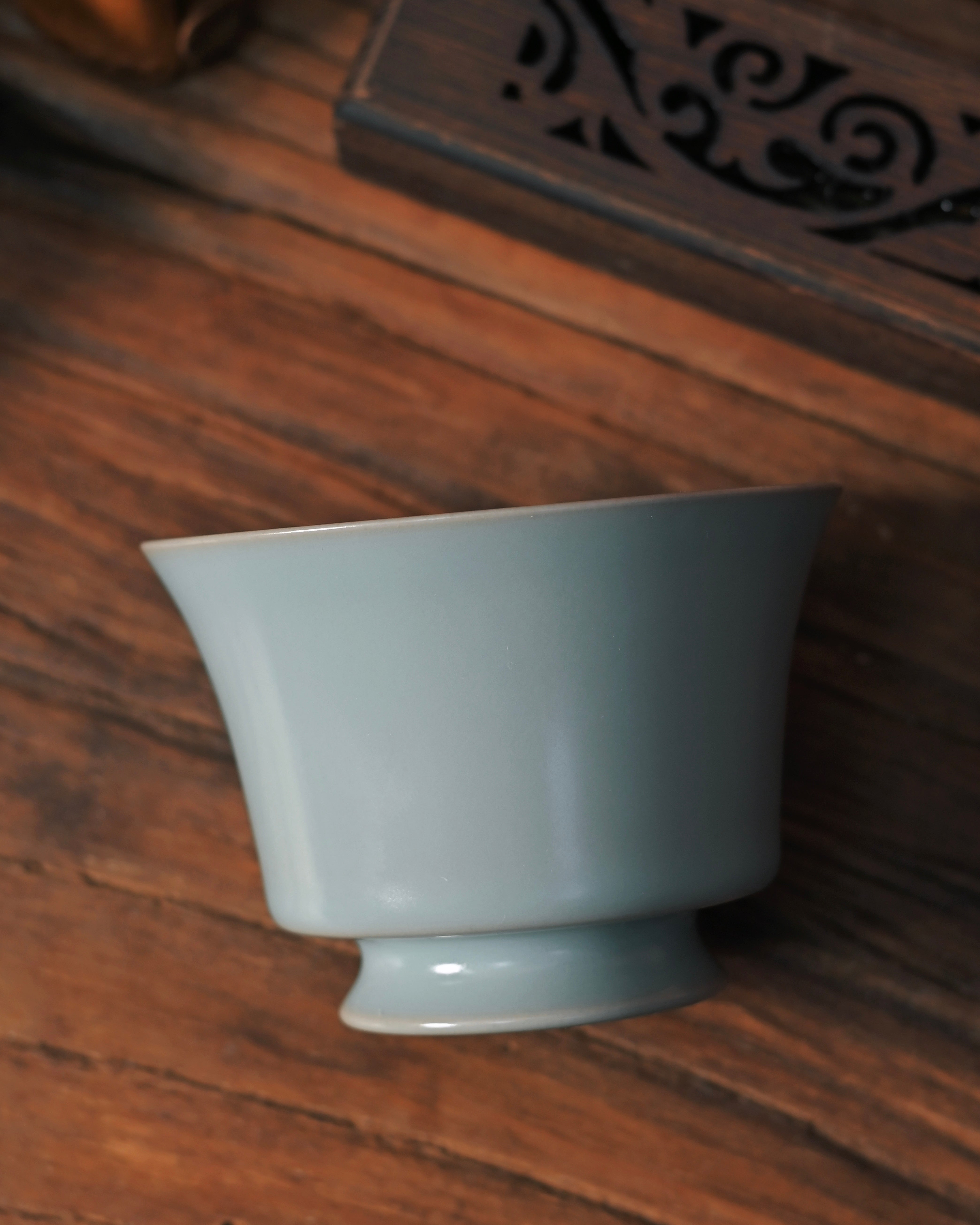 ruyao crackle free teacup – Ru Ware Sky-Blue Glaze Short-Stem Teacup by Kungfuyang