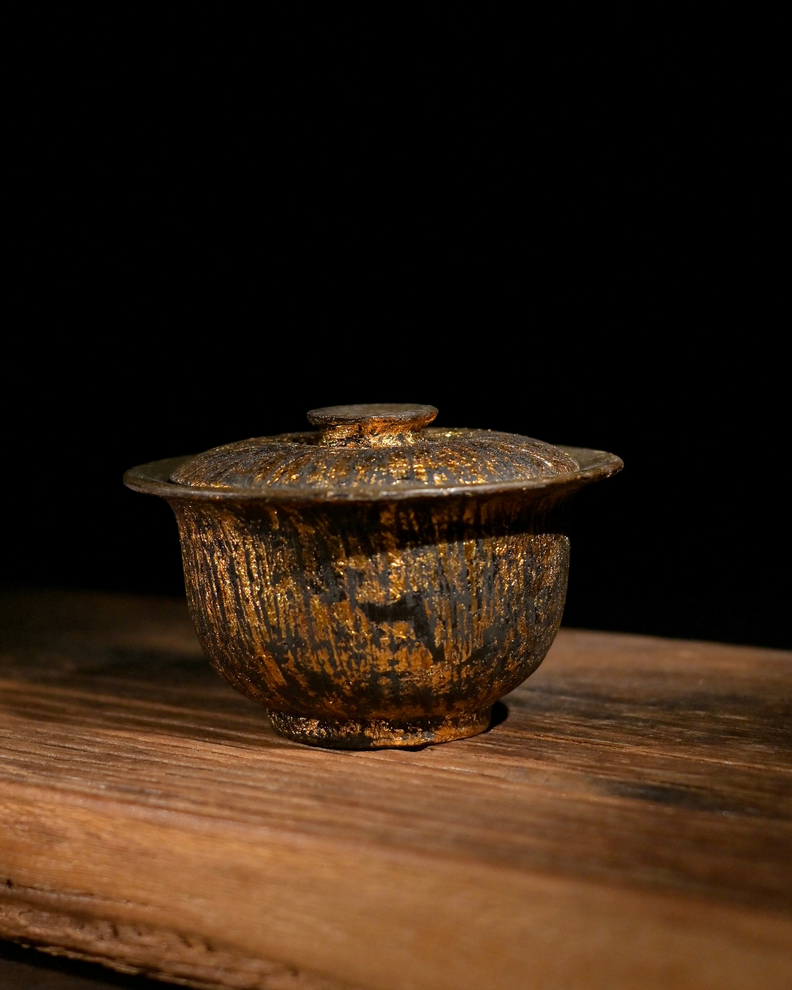 Kungfuyang lacquer painted gaiwan – Unique Piece Handmade Raw Lacquer Gold Brush Coarse Clay by Kungfuyang