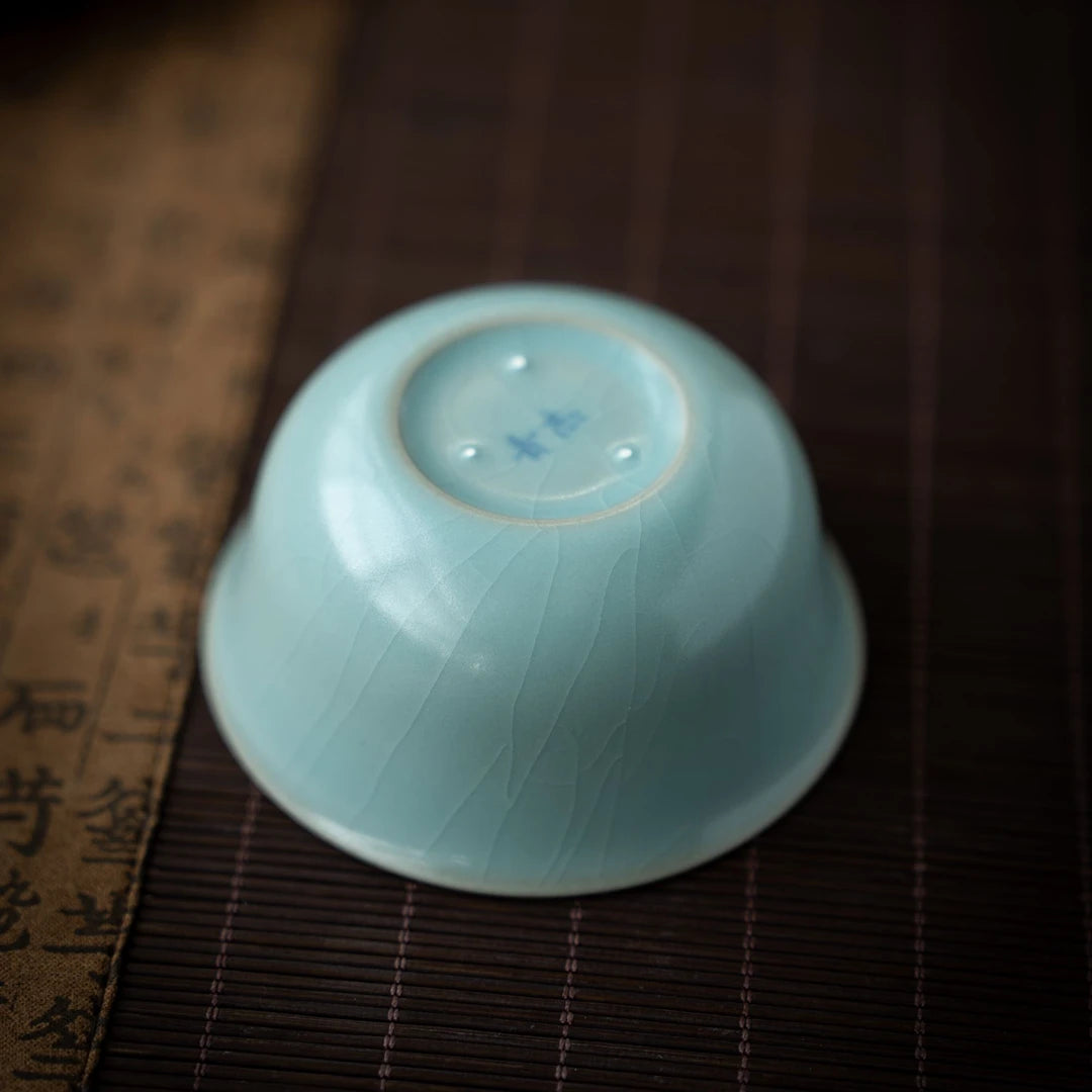 Kungfuyang ru ware willow leaf crack teacup – Ru Ware "Sesame Nail" Teacup Ice-Crackle Pattern 80ml by Kungfuyang