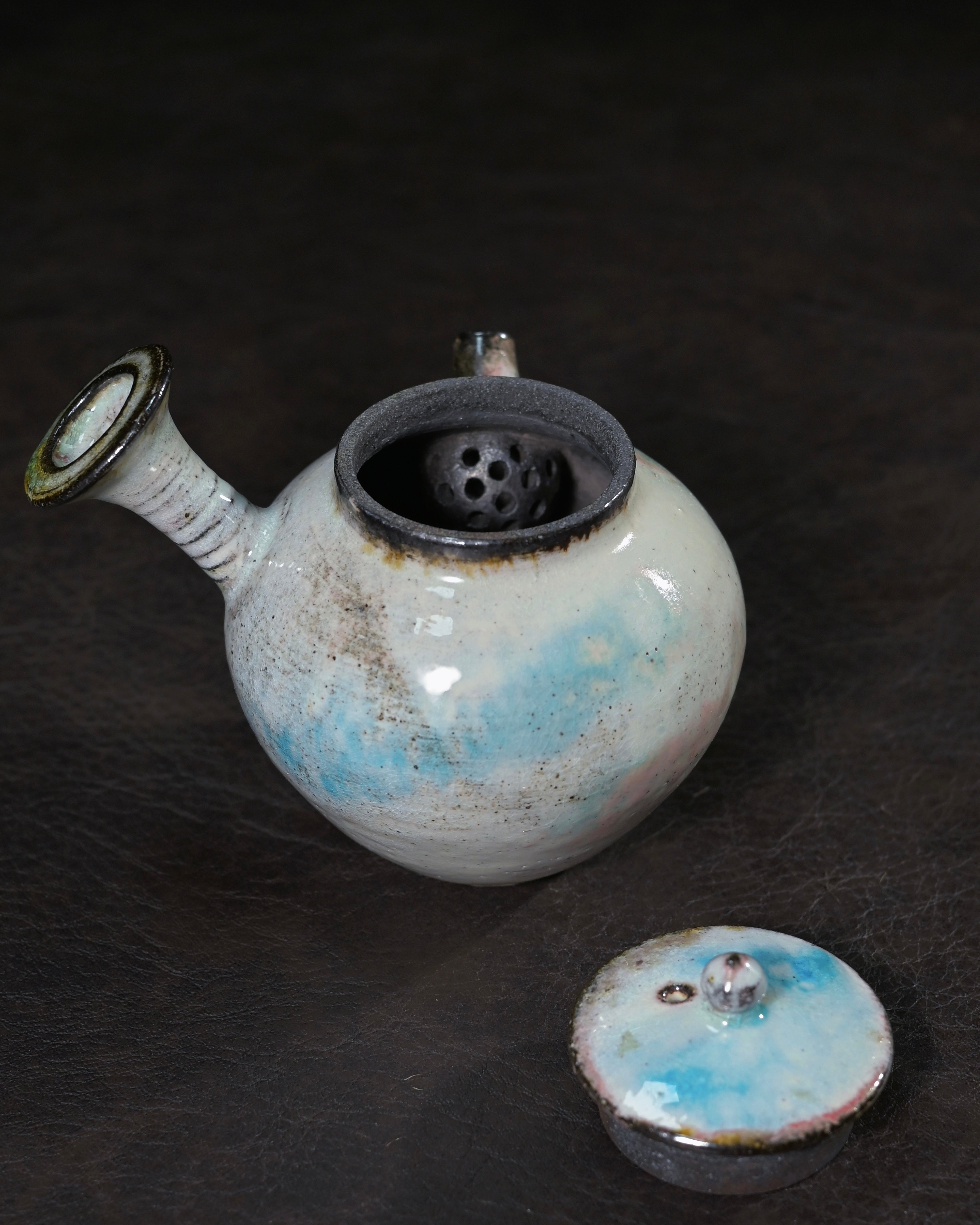 Kungfuyang ceramic tea set – Unique Piece Wood-Fired Kohiki Side-Handle Teapot 120ml by Kungfuyang