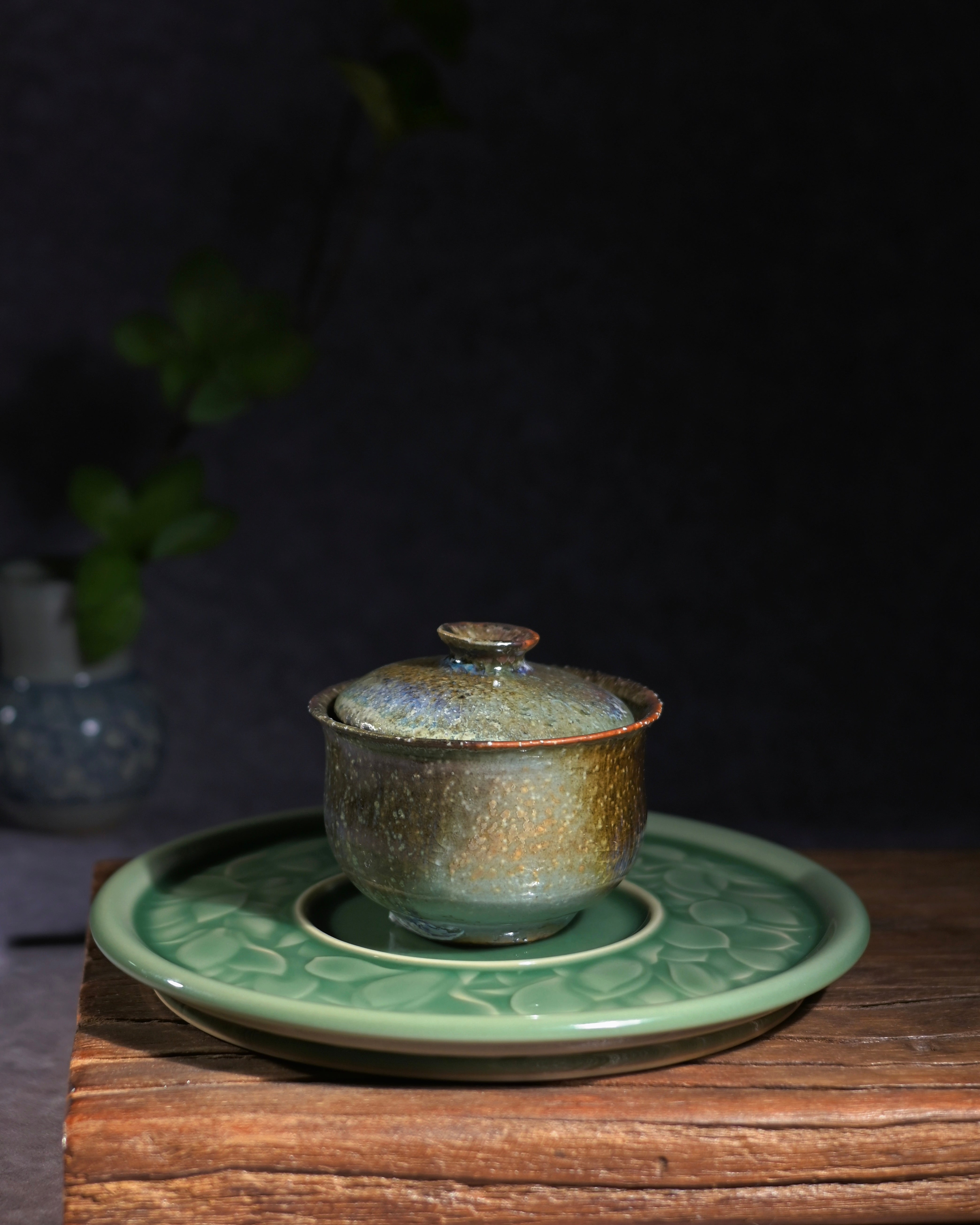 Kungfuyang chinese handmade teapot – Longquan Celadon Plum-Green Magnolia Teapot Tray by Kungfuyang
