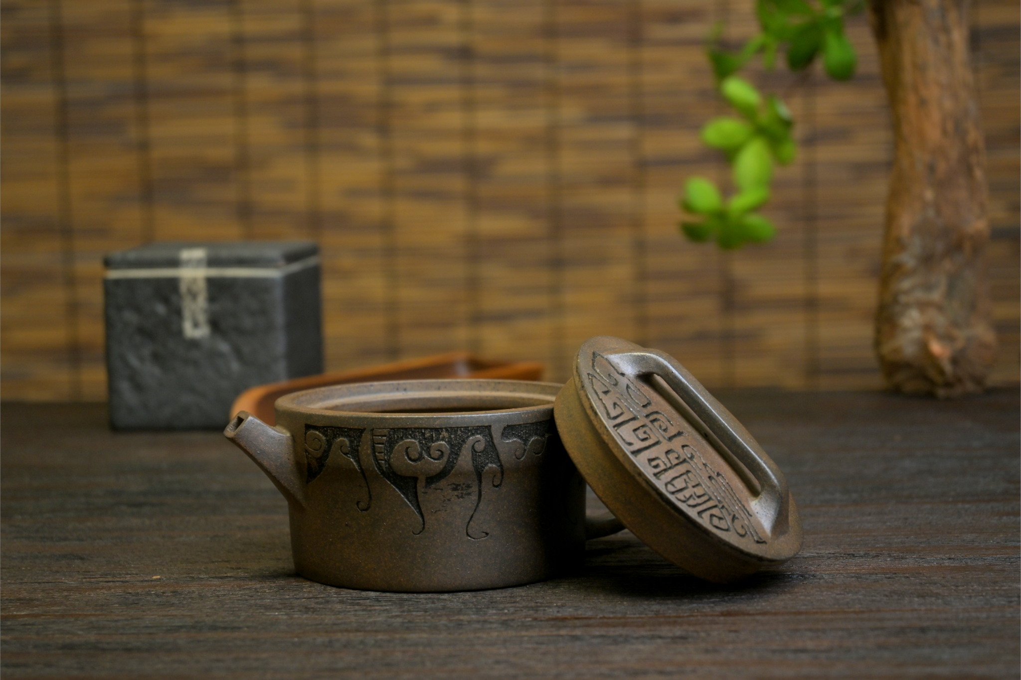 Kungfuyang yixing teapot – Yixing Hand-carved Wood-Fired Purple Clay Teapot by Kungfuyang