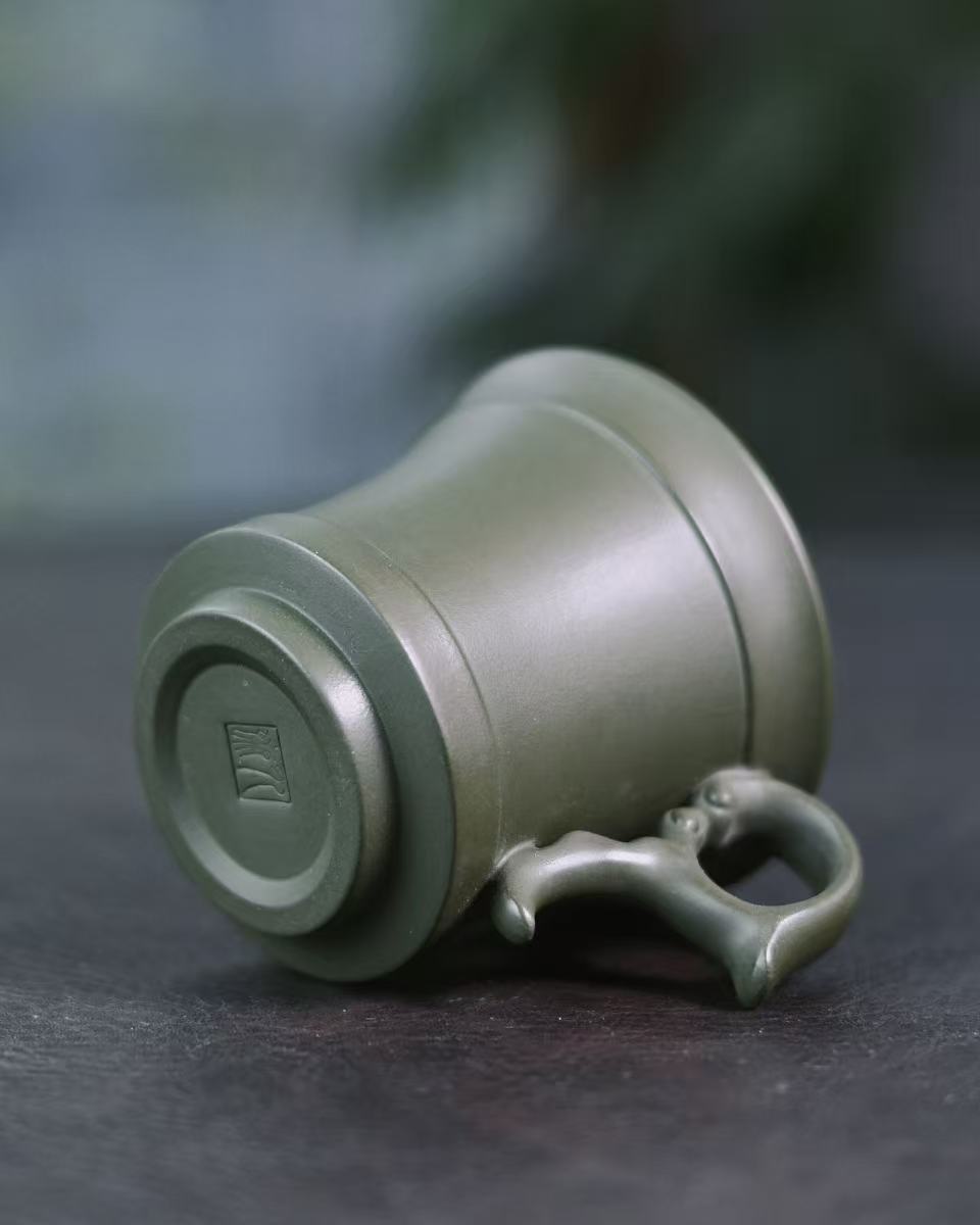 single tea type recommendation – Yixing Zisha Green Clay Handmade Side-Handle Teacup by Kungfuyang