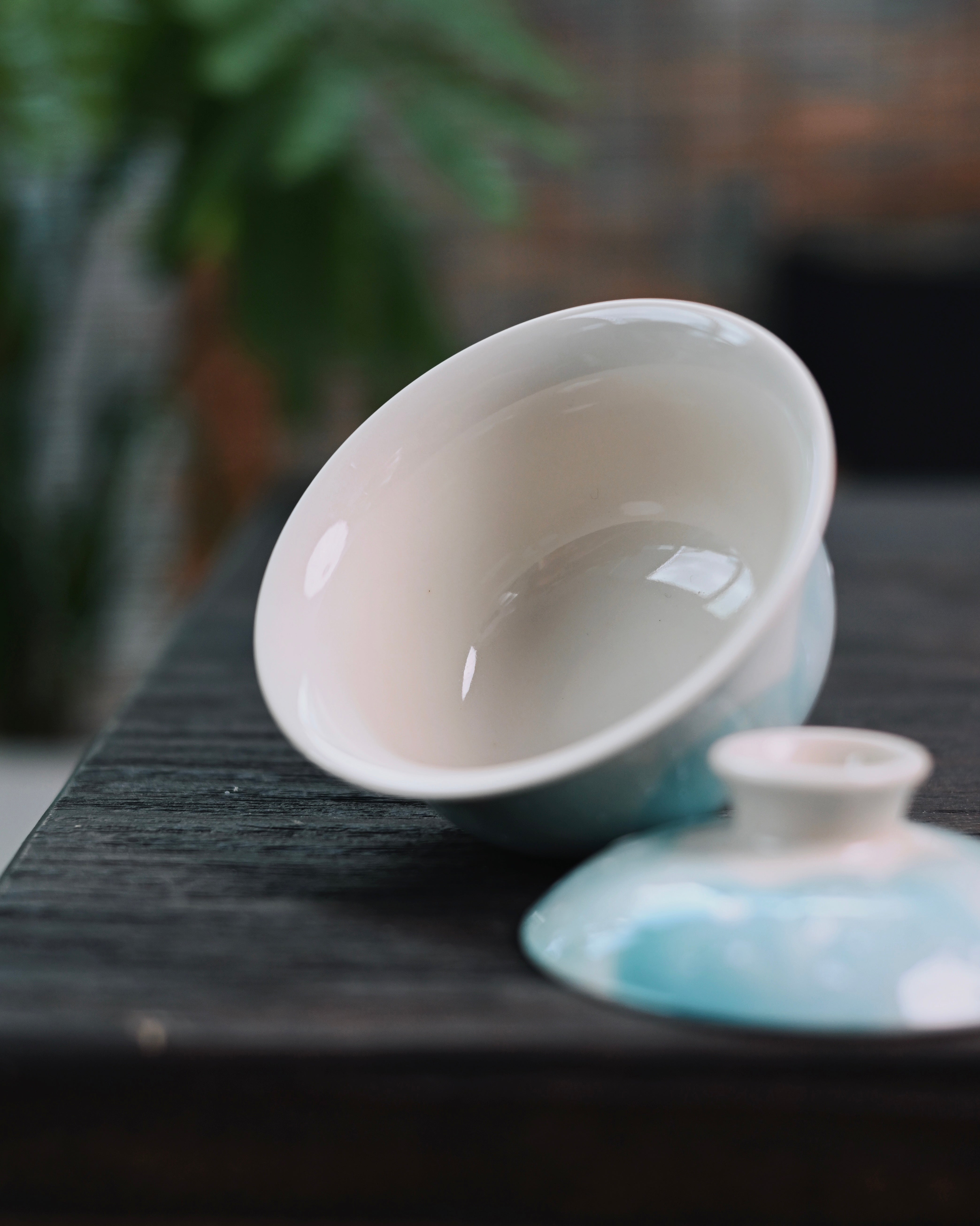 sketching technique underglaze gaiwan – Unique Piece Jingdezhen Handmade Underglaze “Snow Plain” by Kungfuyang