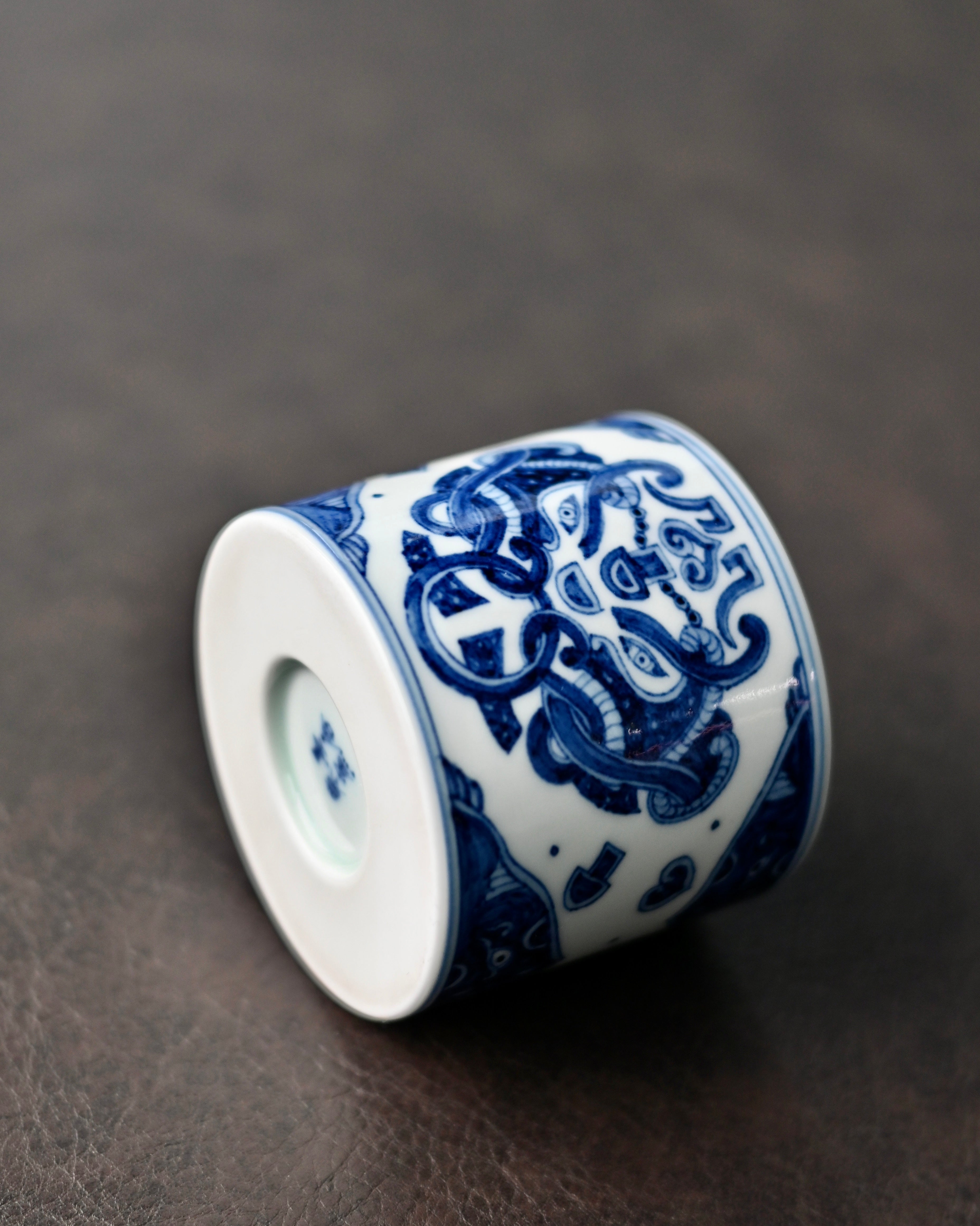 taotie totem hand painted ceramic teaup – Jingdezhen Blue-and-White “Taotie”(饕餮）Totem Master Teacup by Kungfuyang