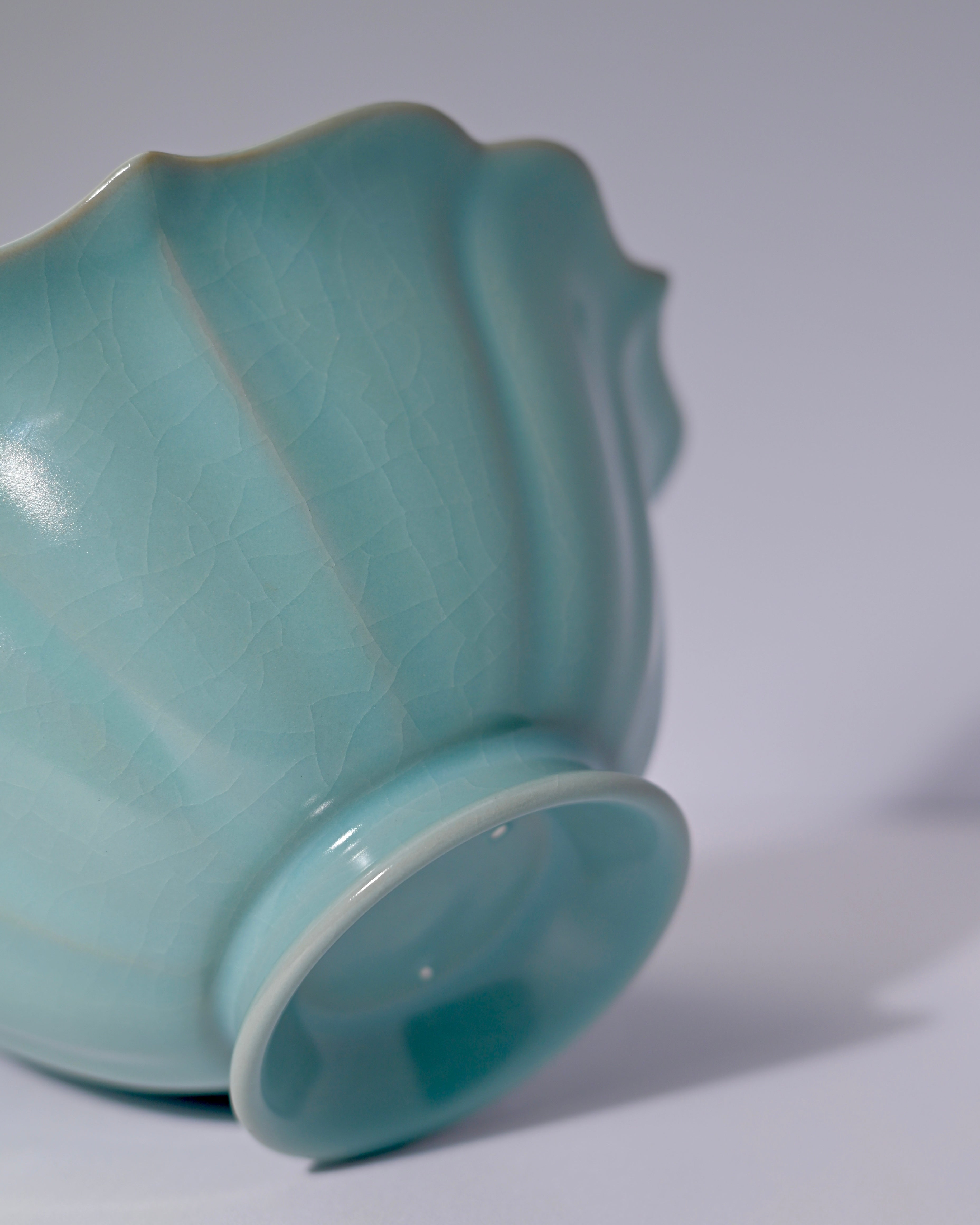 three point nail firing – Ru Ware Sky-Blue Glaze Floral-Rim Bowl by Kungfuyang