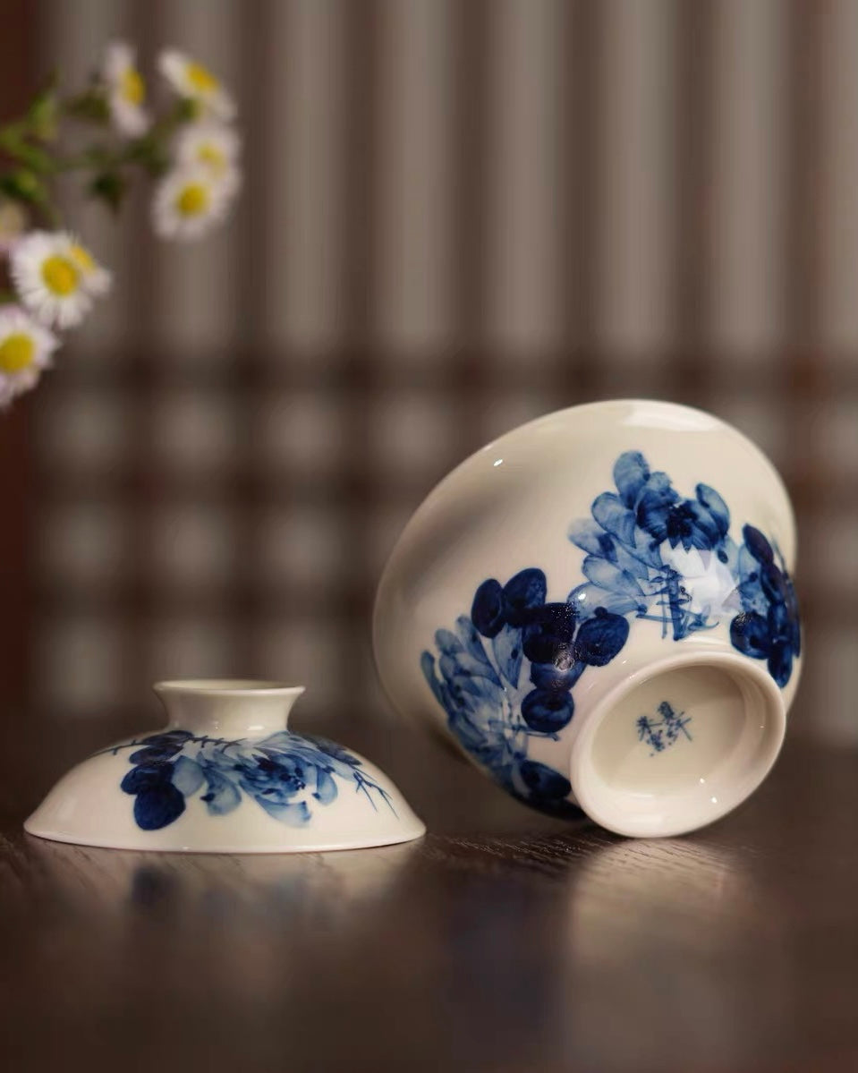 traditional jingdezhen peony gaiwan – Jingdezhen Underglaze Blue-and-White Hand-Painted Peony Gaiwan by Kungfuyang