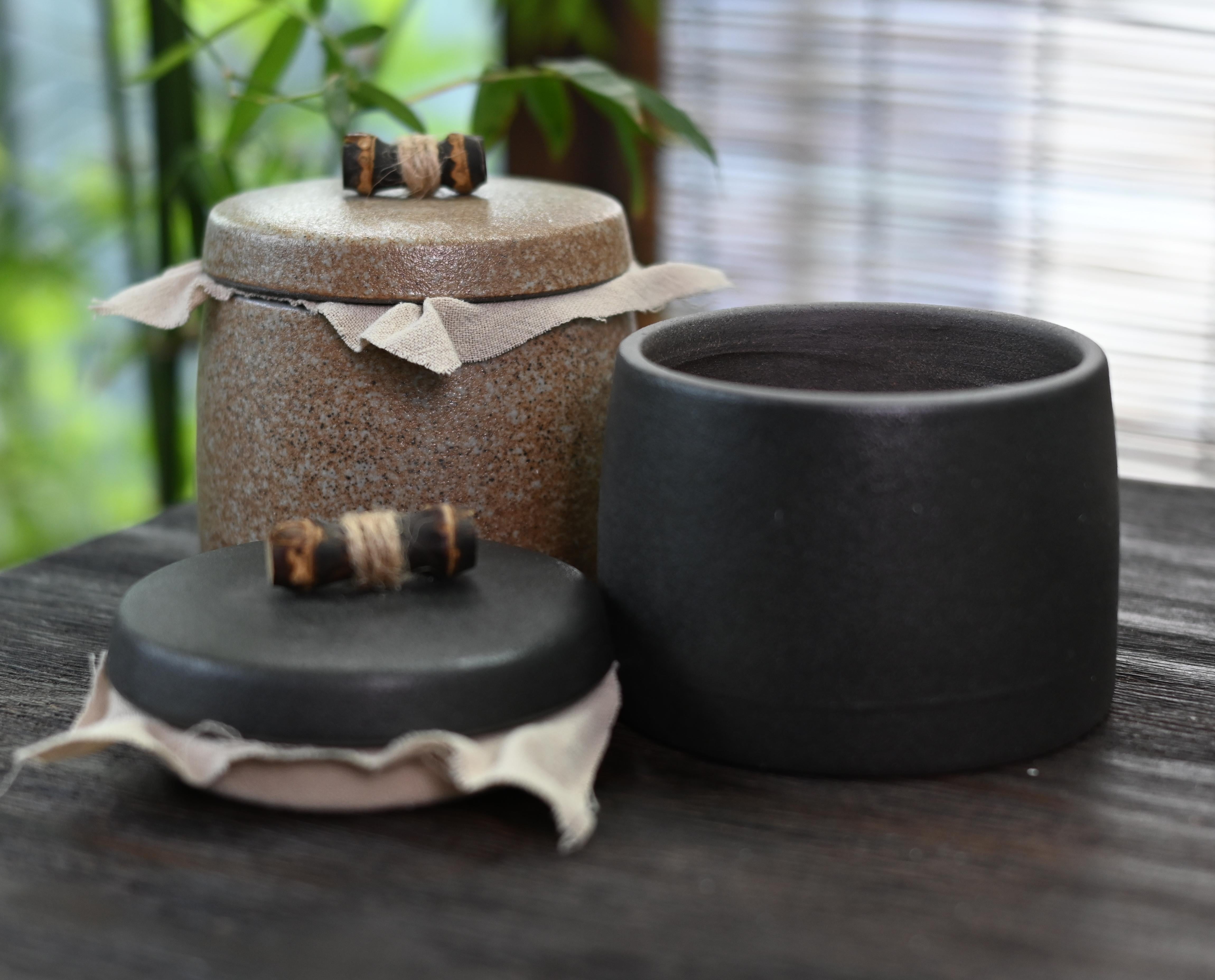 wabi sabi tea wares – Retro Japanese Style Small Size Coarse PotteryTea Canister by Kungfuyang