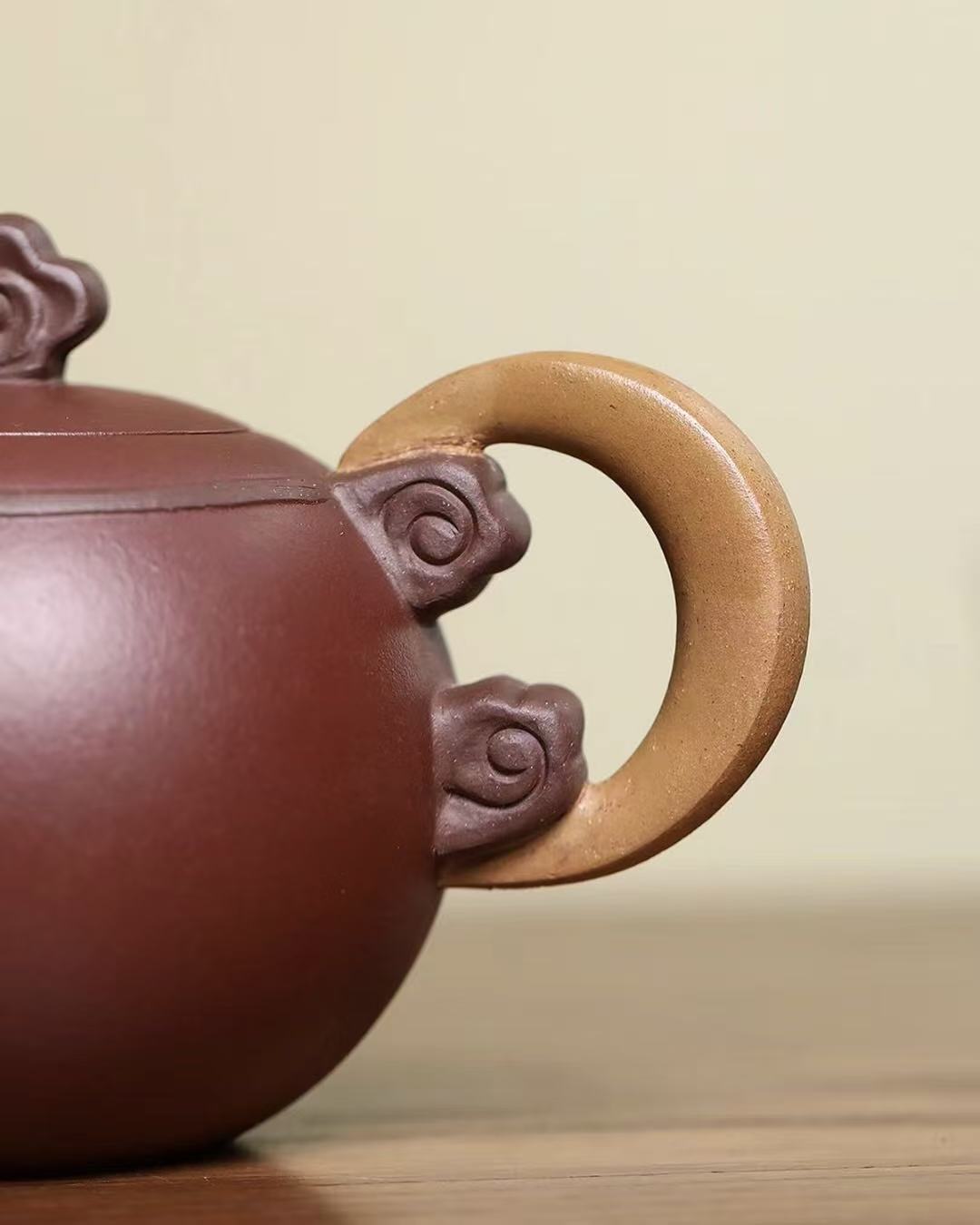 yixing purple teapot colorful clouds – Yixing Zisha Teapot "Colorful Clouds Chasing the Moon" by Kungfuyang, view 10-2