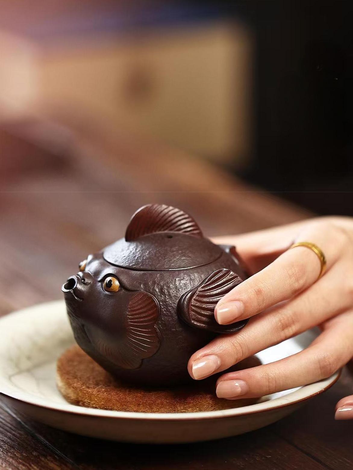 yixing teapot biomimetic design – Yixing Zisha "Pufferfish" Teapot by Kungfuyang