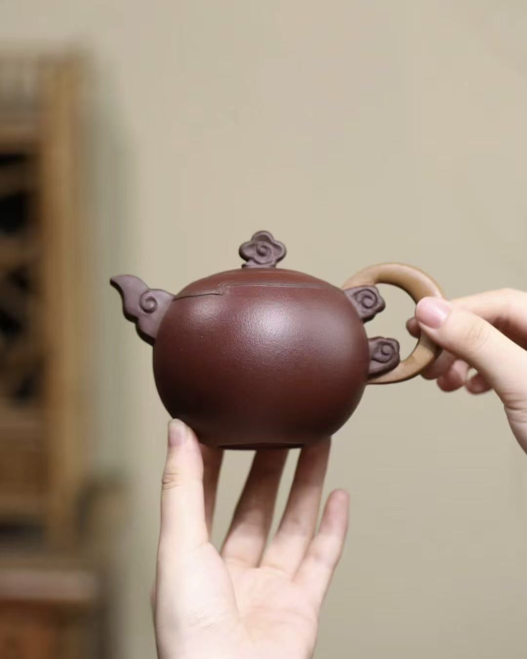 yixing teapot colorful clouds chasing the – Yixing Zisha Teapot "Colorful Clouds Chasing the Moon" by Kungfuyang