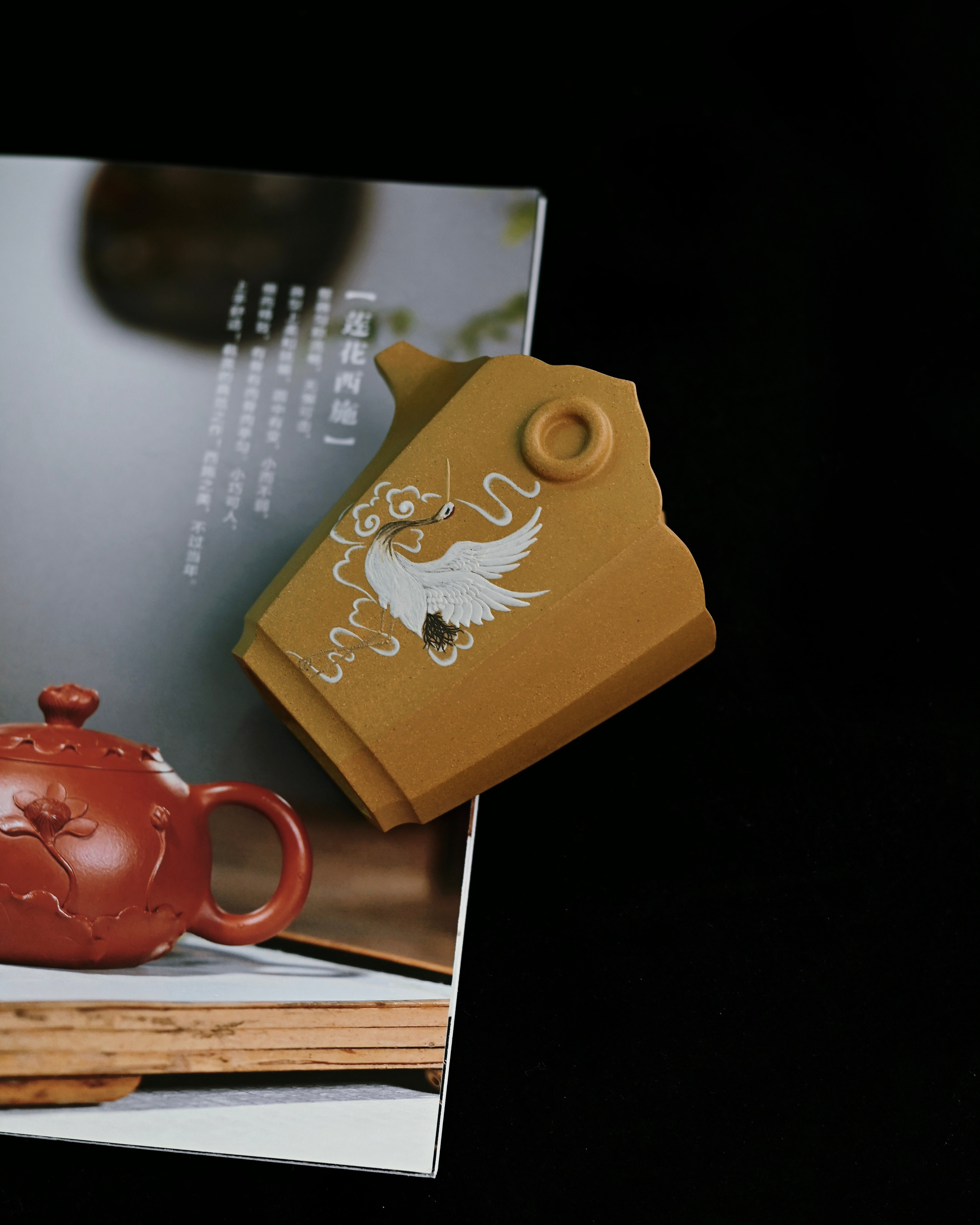 yixing zisha justice cup side angle – Yixing Fully Handmade Zisha "Benshan Lüni" Crane Fairness Cup by Kungfuyang