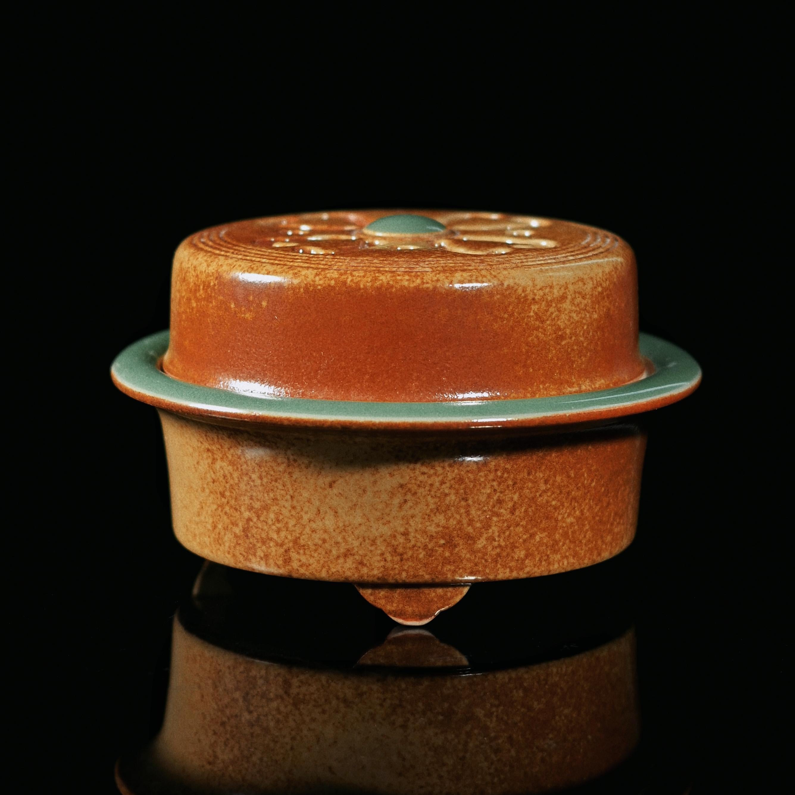zen style celadon incense burner plum – Longquan Celadon Jade-Like Glaze Incense Burner by Kungfuyang