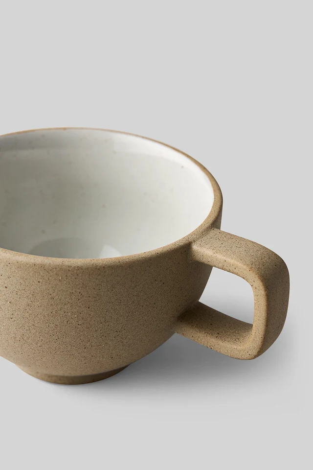 TASSE À CAFÉ EN ARGILE, LOT DE 2, ÉMAIL GRIS CLAIR