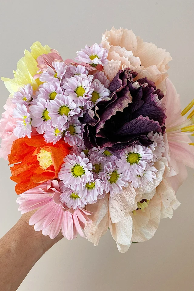 FLEUR EN PAPIER, PIVOINE, NU