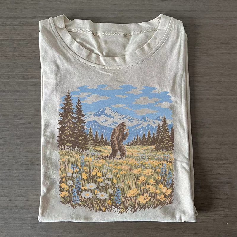 Vintage Sasquatch T-shirt-Teevibe