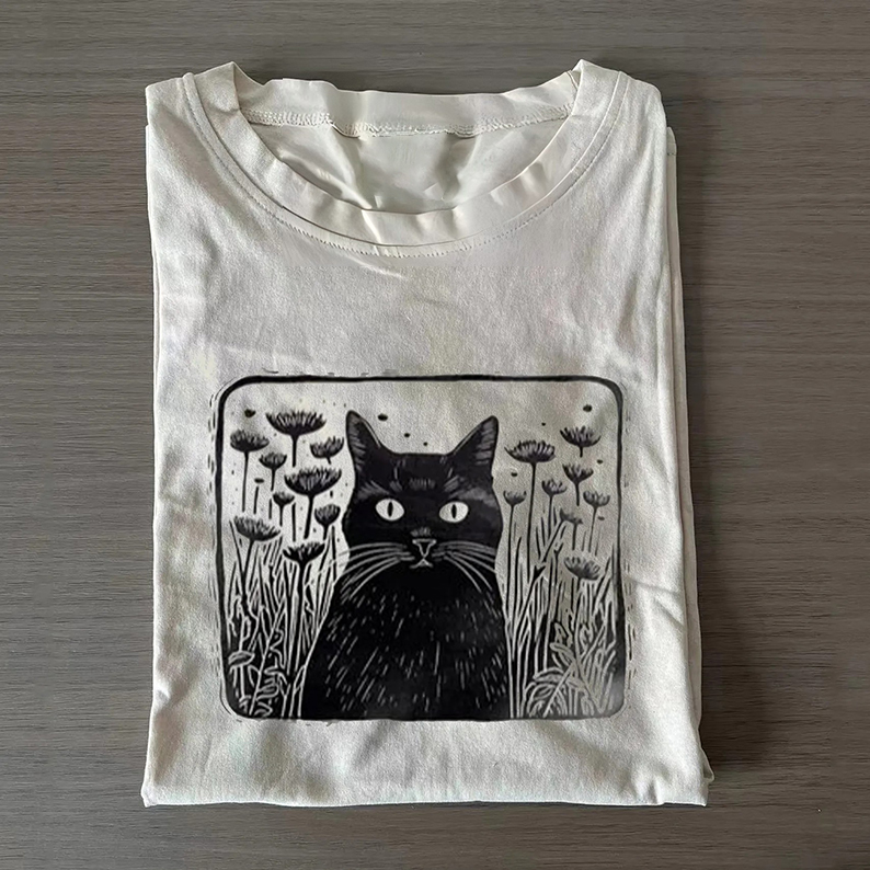Vintage Floral Folklore Black Cat T-shirt-Teevibe